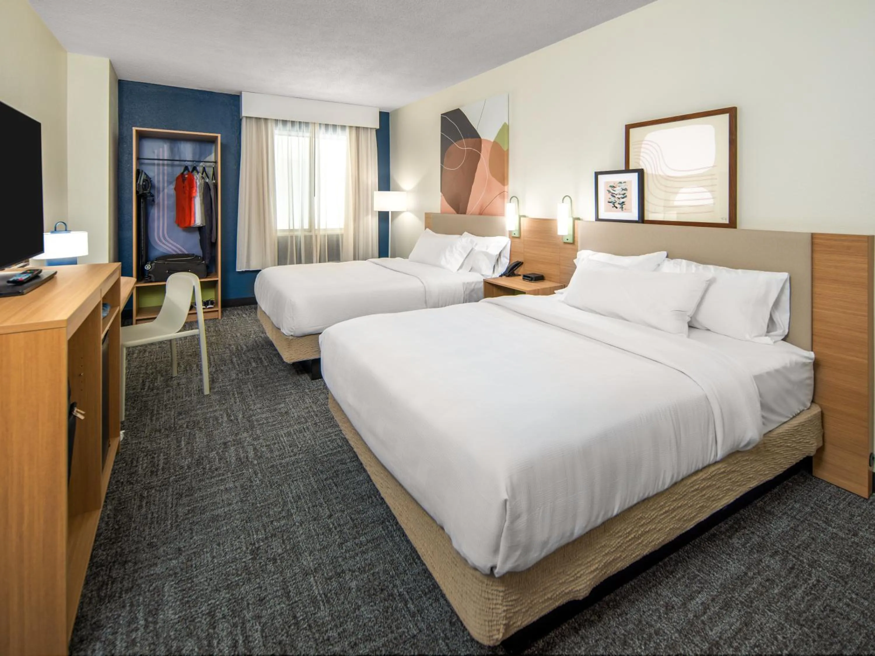 Bedroom, Bed in Spark by Hilton Atlanta Kennesaw Town Center
