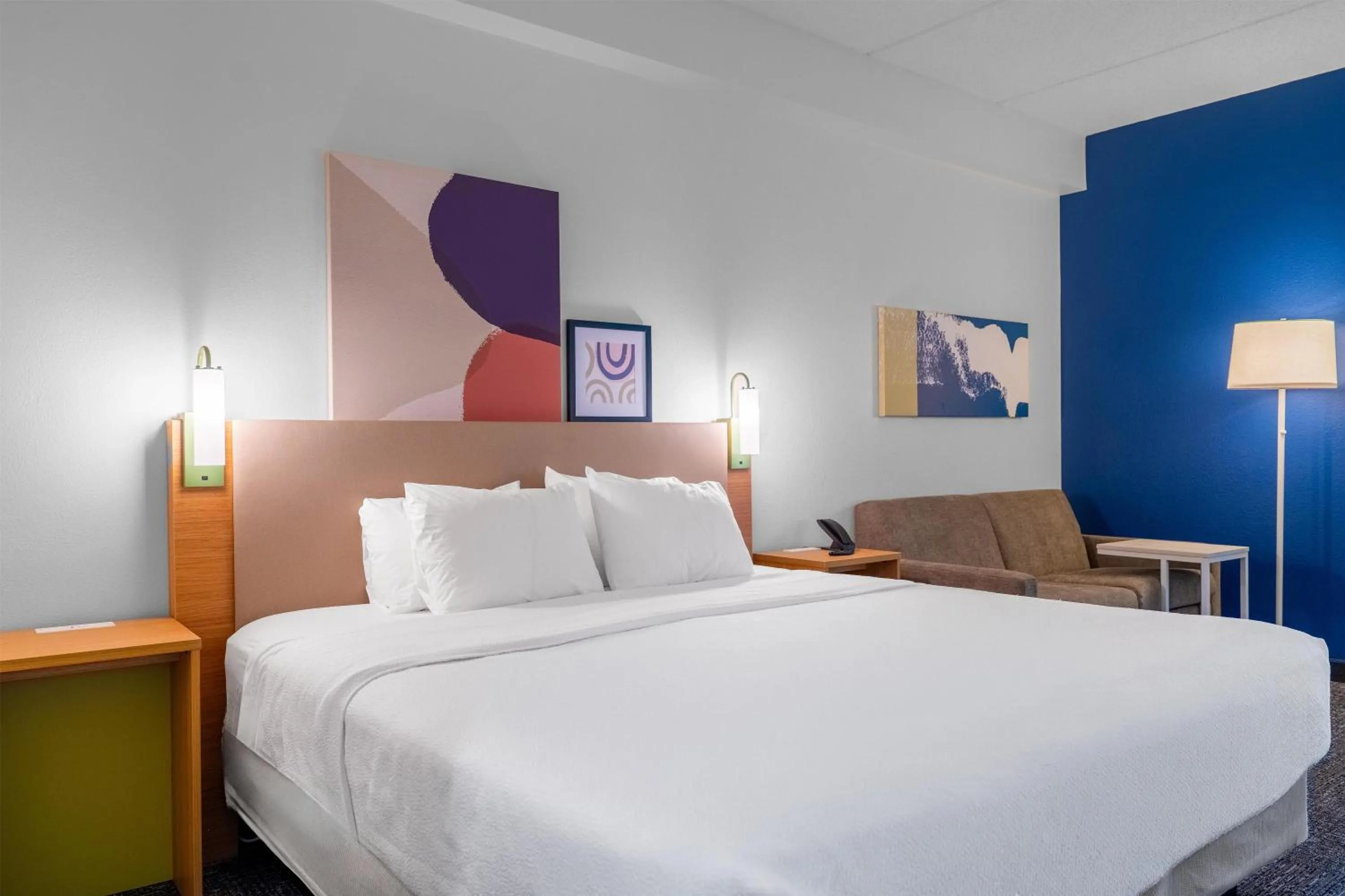 Bed in Spark by Hilton Atlanta Kennesaw Town Center