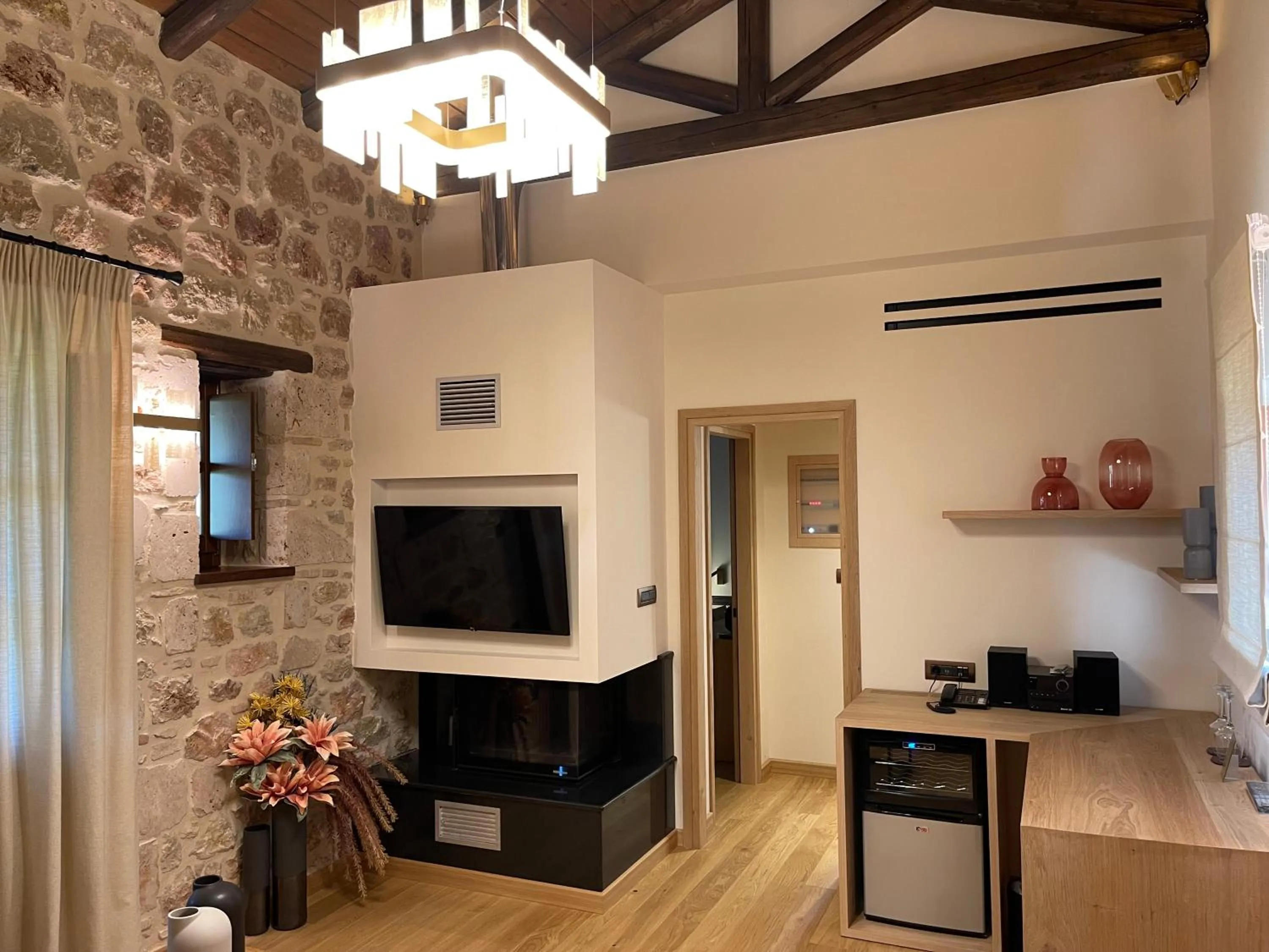 TV and multimedia in Mystras Grand Palace Resort & Spa