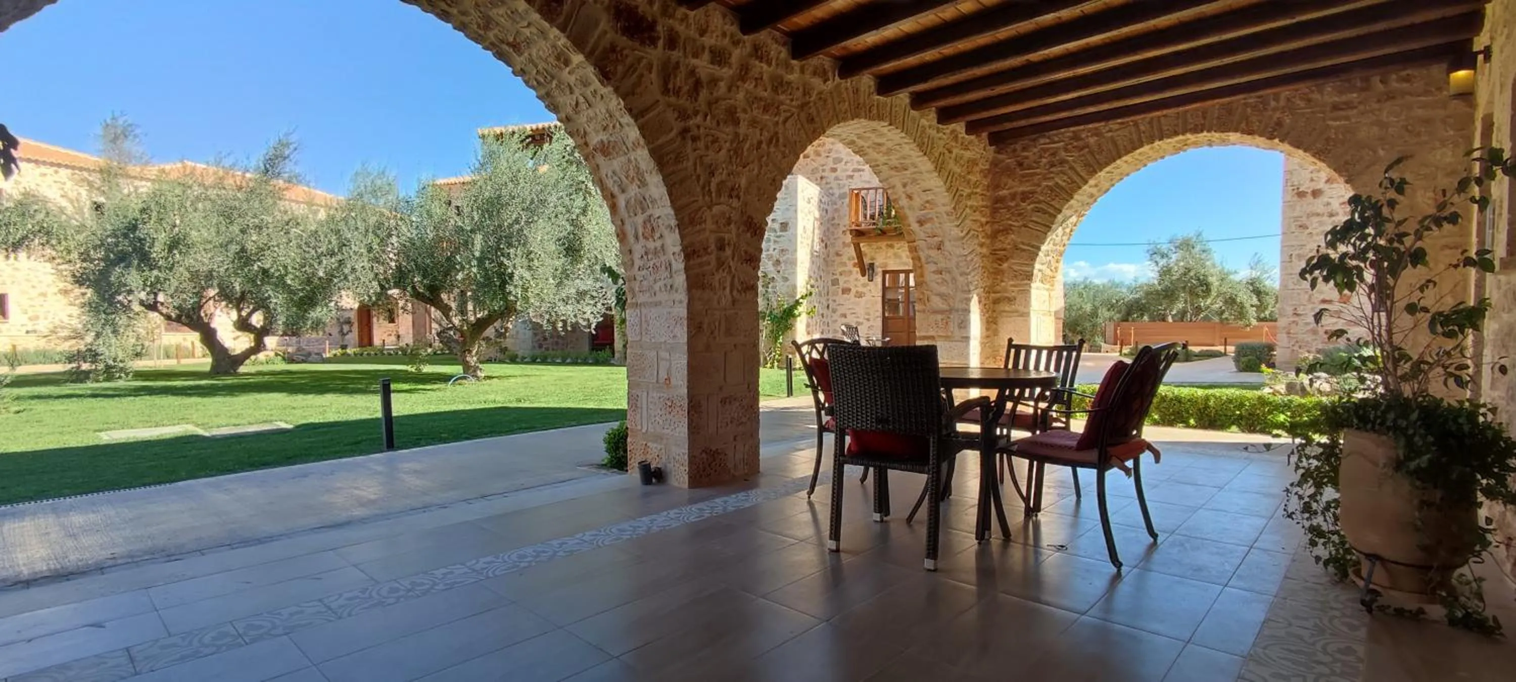 Patio in Mystras Grand Palace Resort & Spa