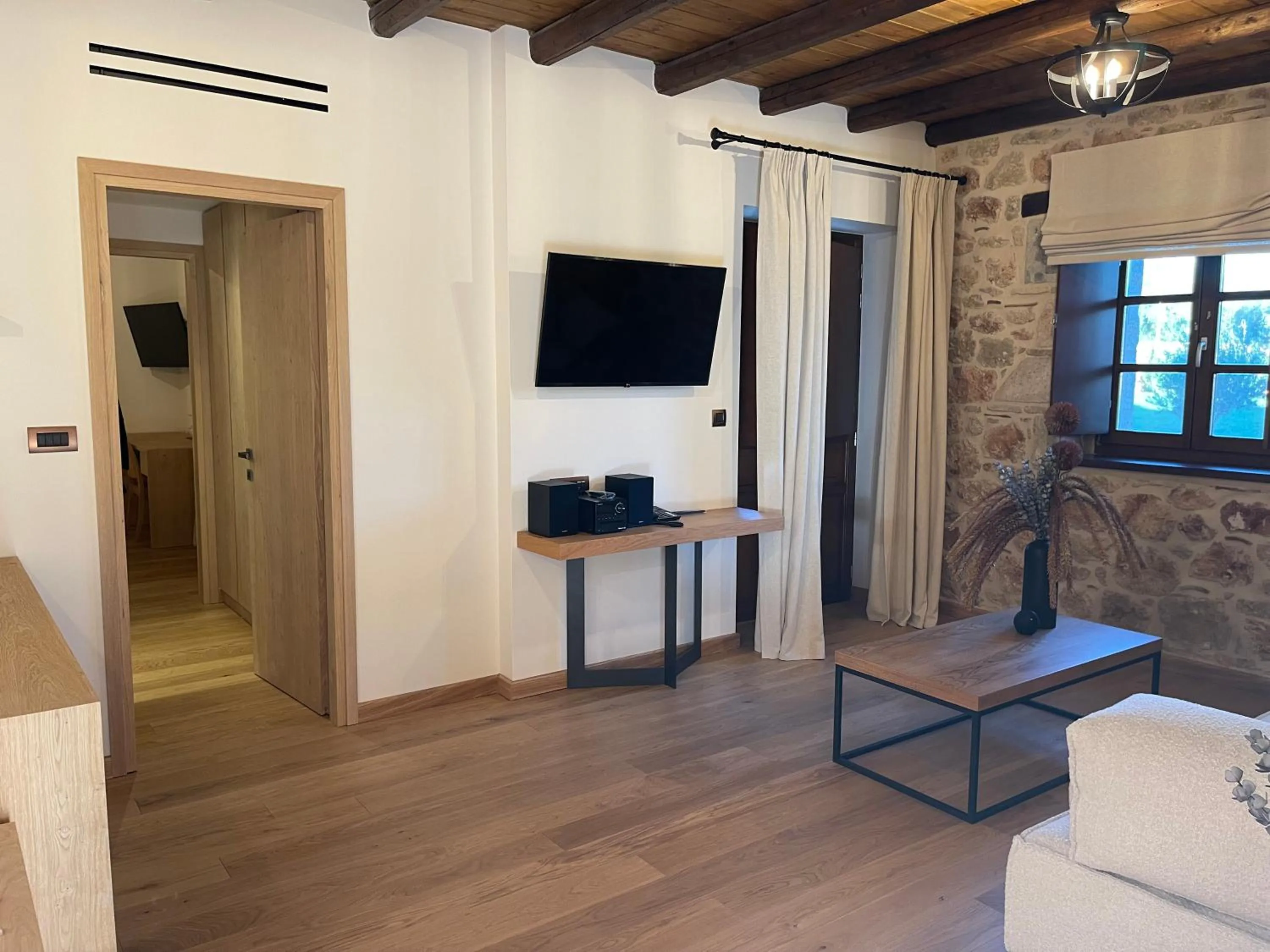 TV and multimedia in Mystras Grand Palace Resort & Spa