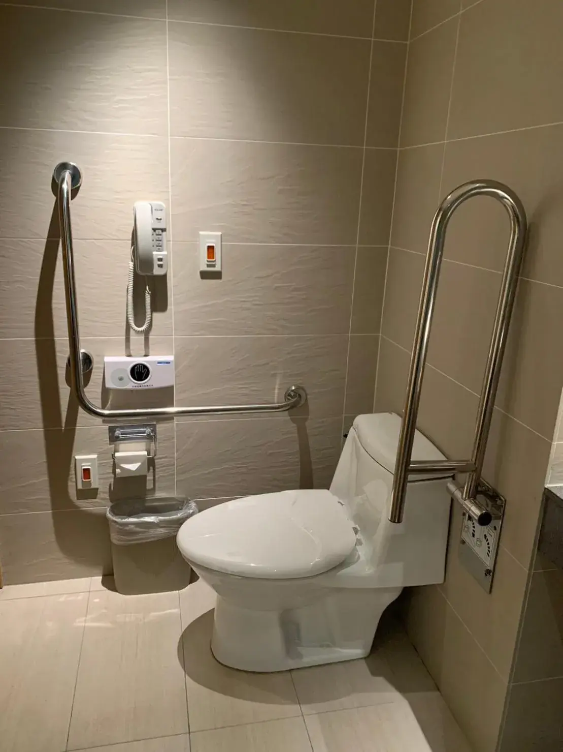 Bathroom in CHECK inn SELECT Taipei Yangmingshan Bathroom in CHECK inn SELECT Taipei Yangmingshan