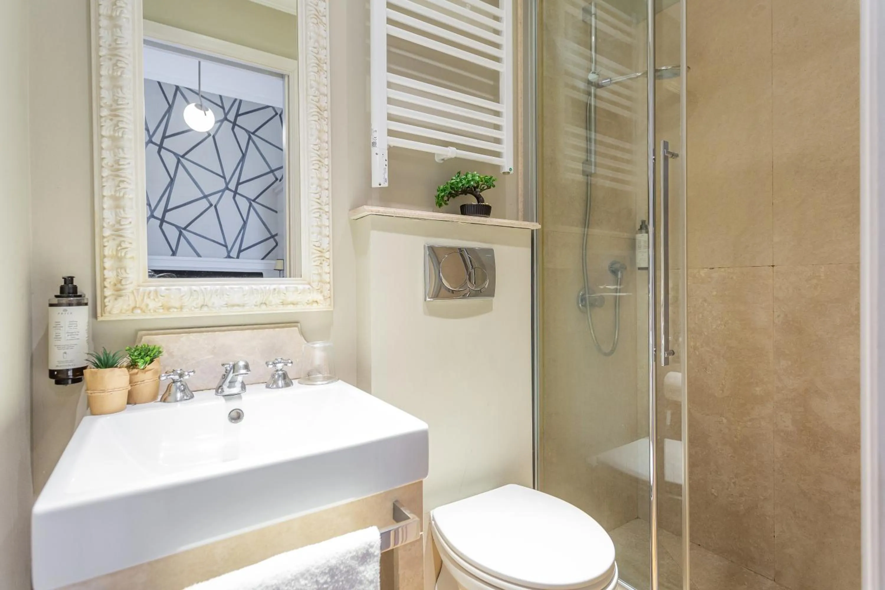 Bathroom in Hotel Parrasio