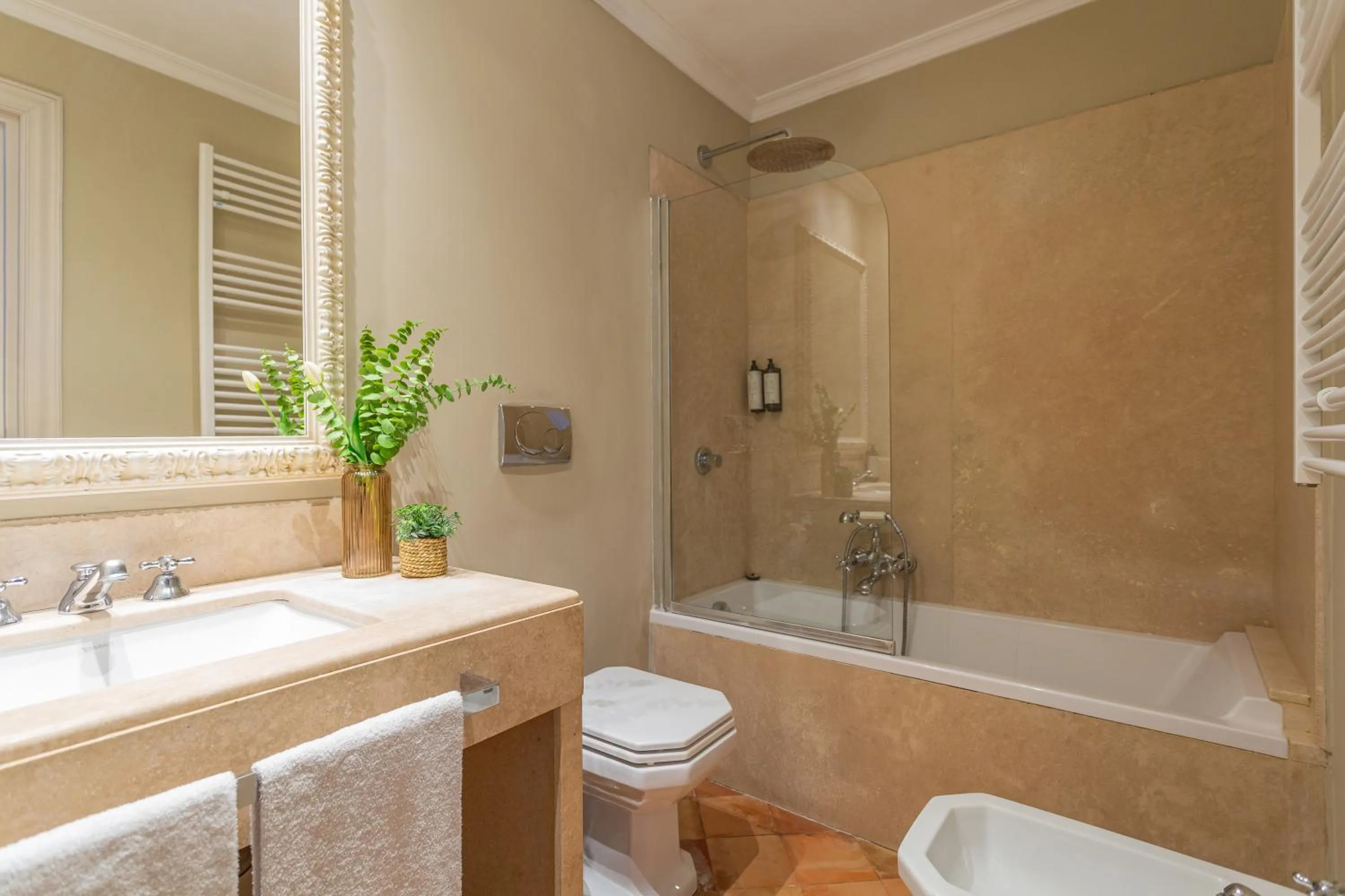 Bathroom in Hotel Parrasio