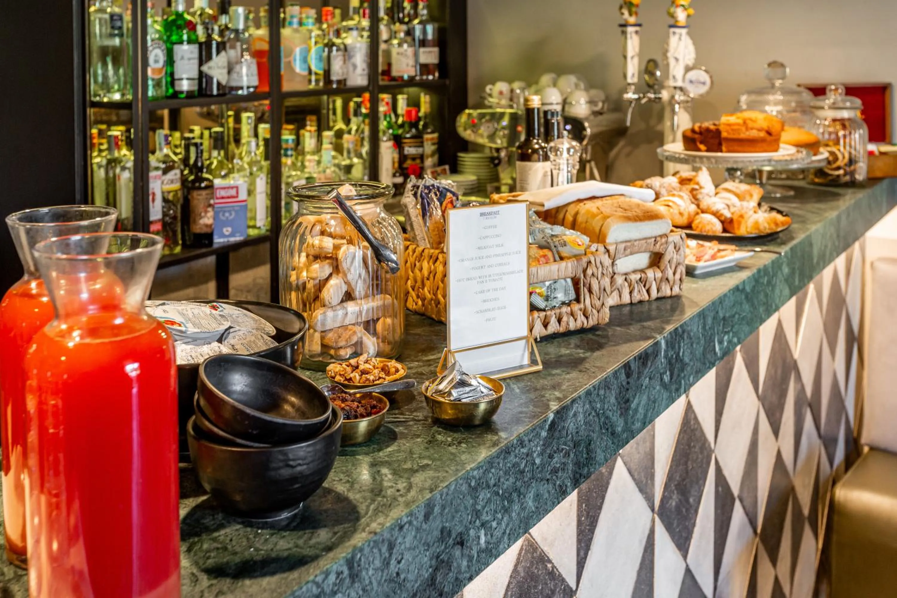 Breakfast in Hotel Parrasio