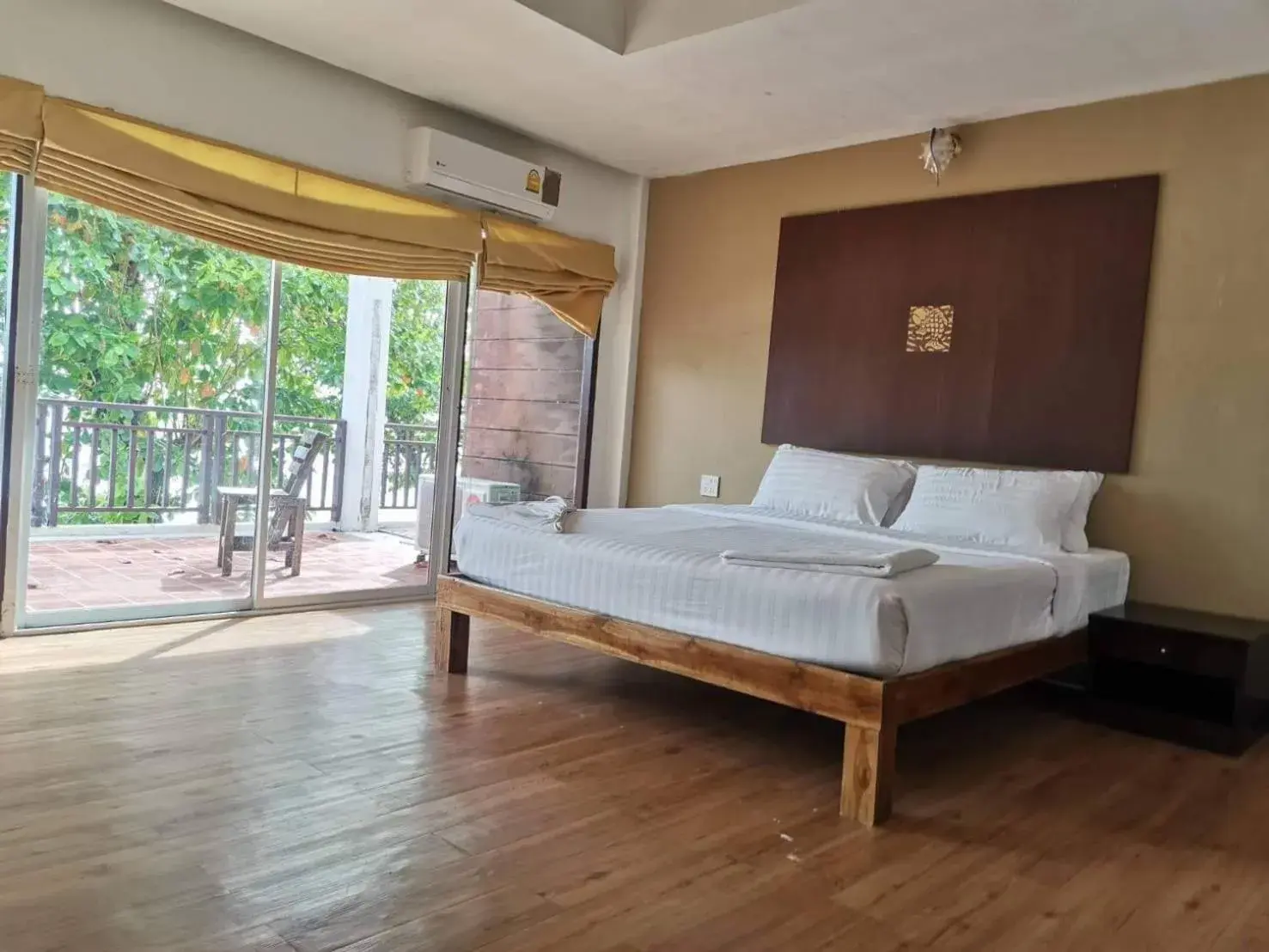 Bedroom, Bed in Siam Beach Resort Bedroom, Bed in Siam Beach Resort