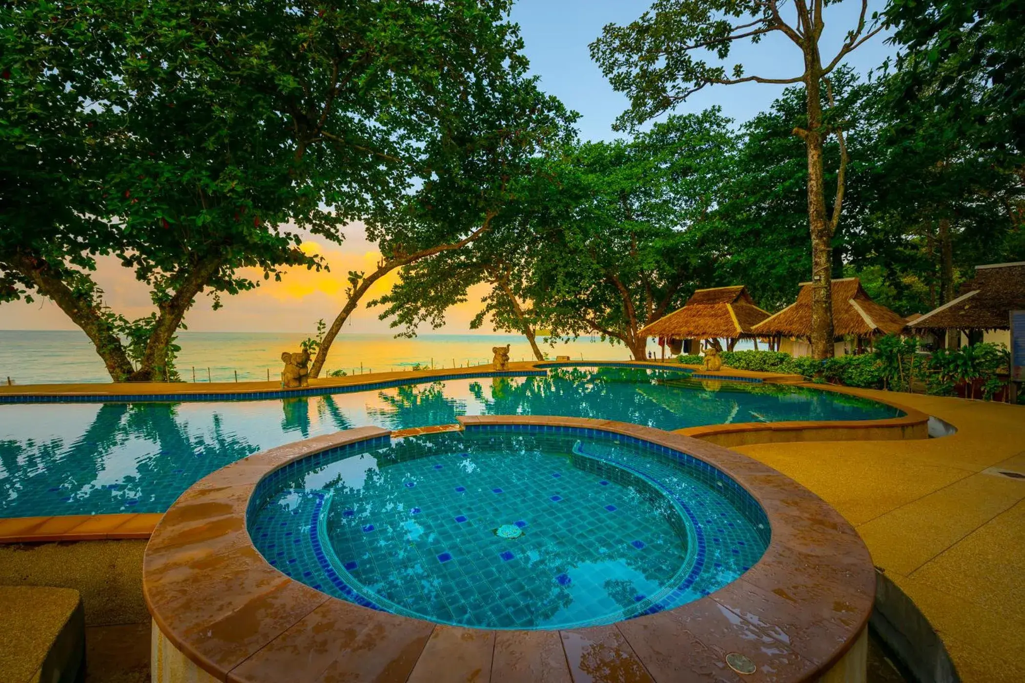 Pool view in Siam Beach Resort Pool view in Siam Beach Resort