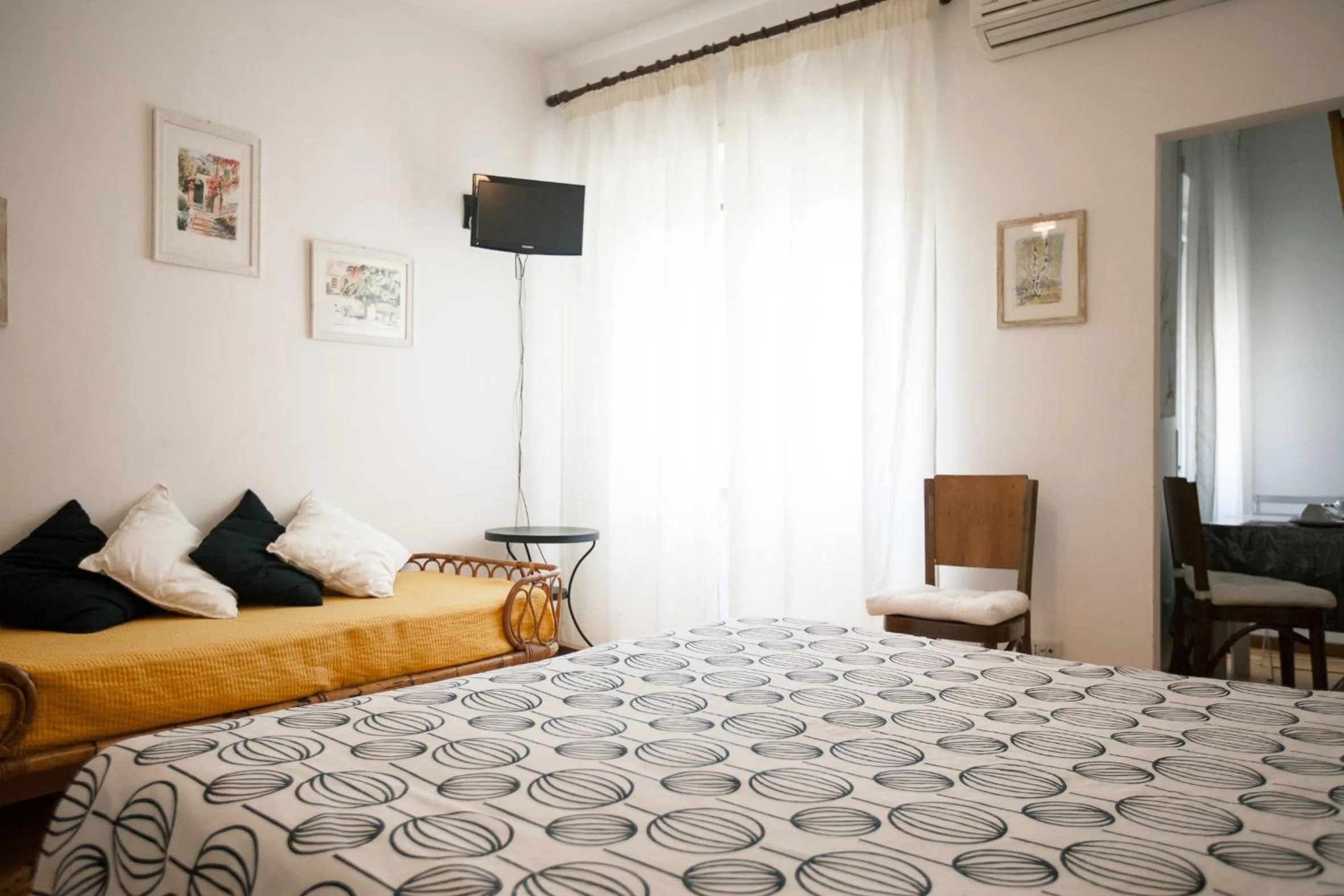 Photo of the whole room, Bed in La Fabbrica di San Pietro B&B