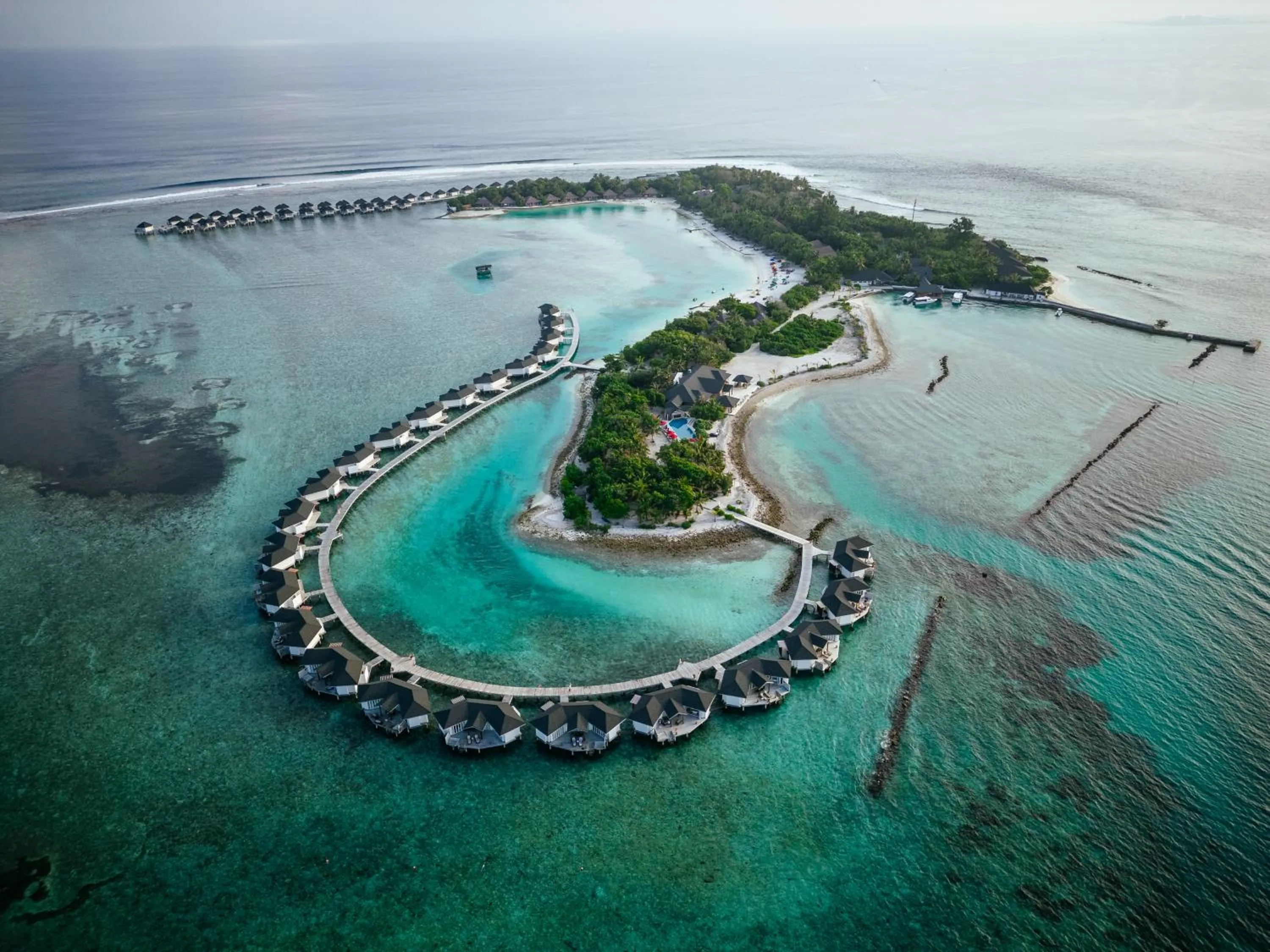 Property building in Cinnamon Dhonveli Maldives - Free One-Way Speedboat and 02 Kids Under 12 Stay & Dine Free