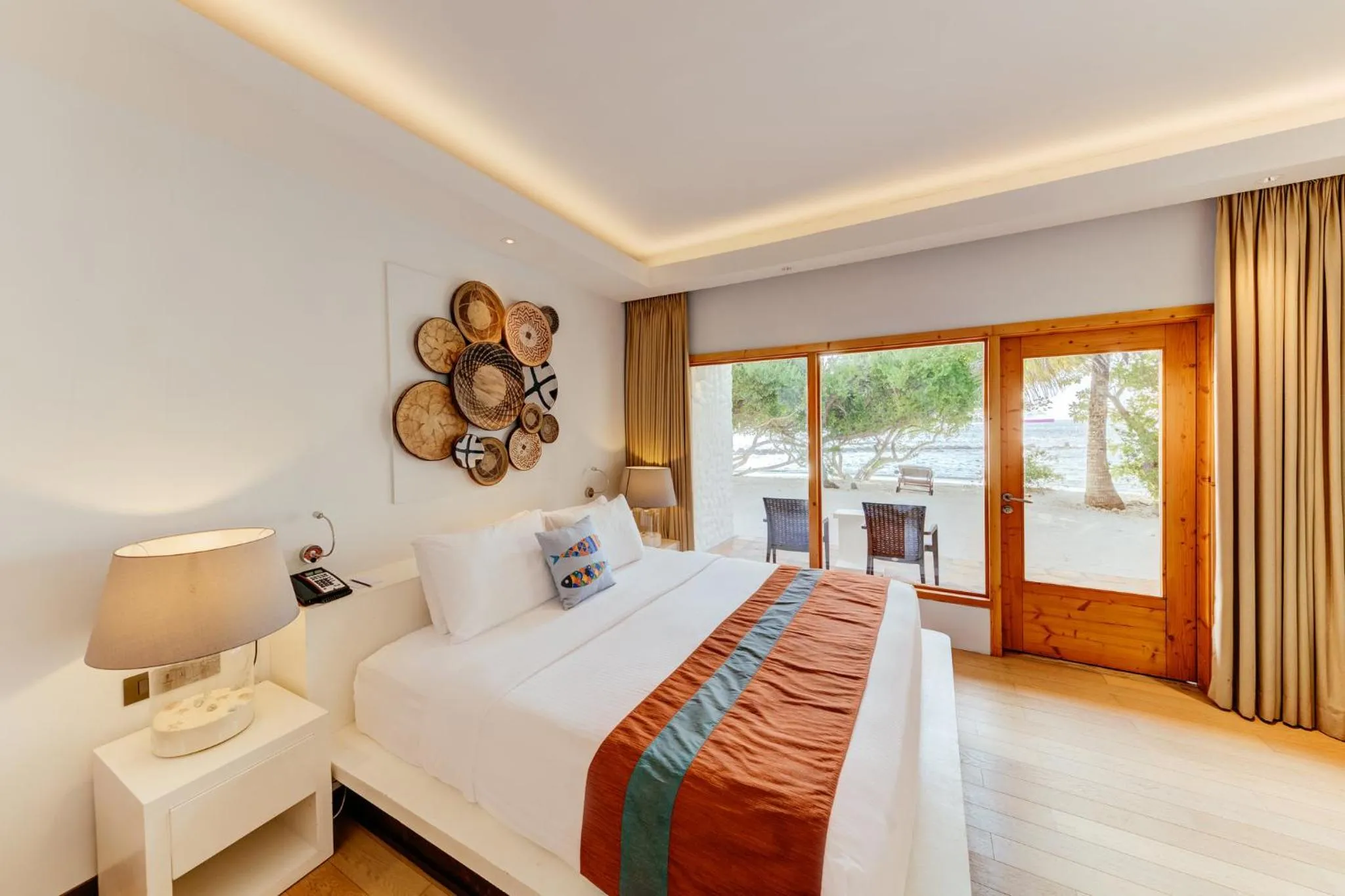 Lobby or reception, Bed in Cinnamon Dhonveli Maldives - Free One-Way Speedboat and 02 Kids Under 12 Stay & Dine Free