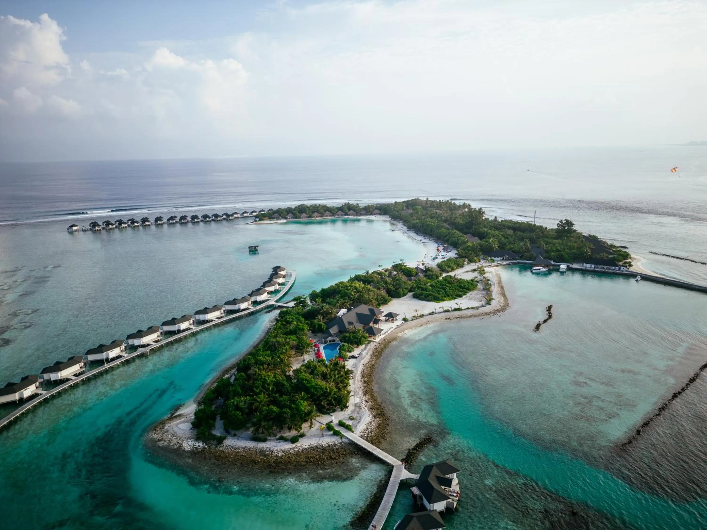 Property building in Cinnamon Dhonveli Maldives - Free One-Way Speedboat and 02 Kids Under 12 Stay & Dine Free
