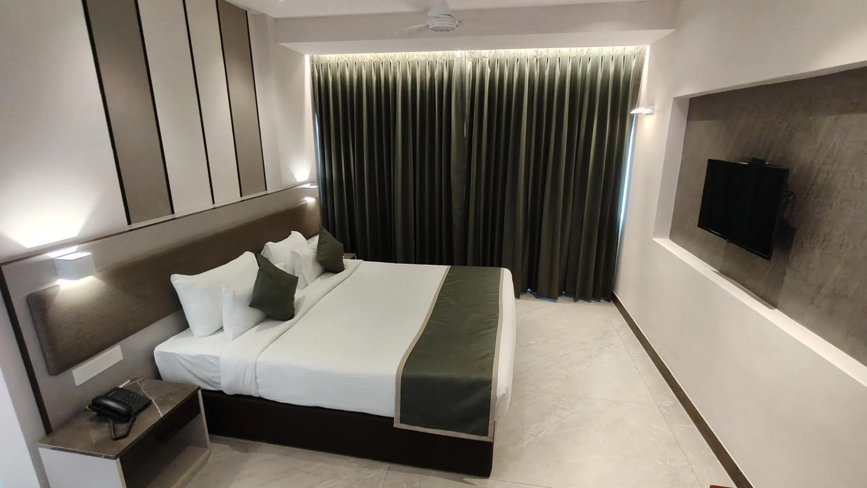 Bedroom, Bed in Abad Fort