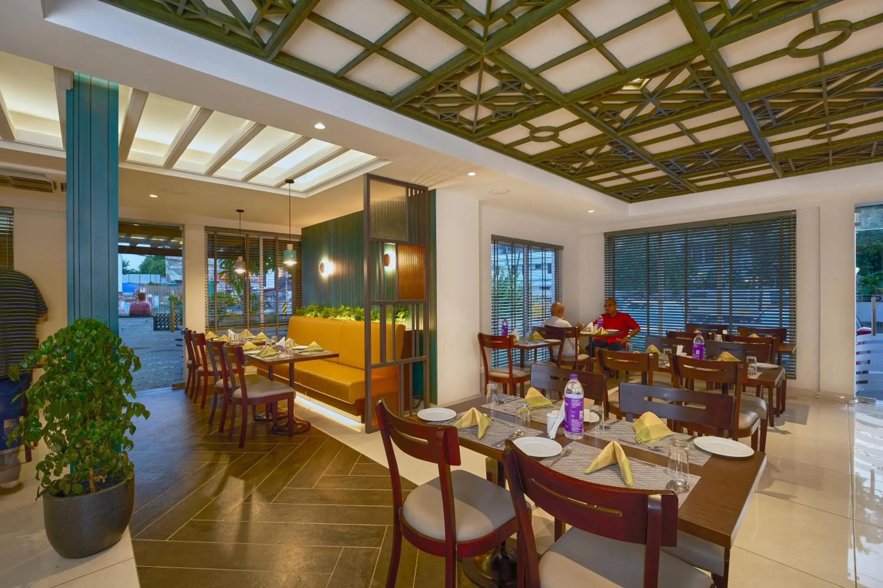 Restaurant/places to eat in Abad Fort Restaurant/places to eat in Abad Fort