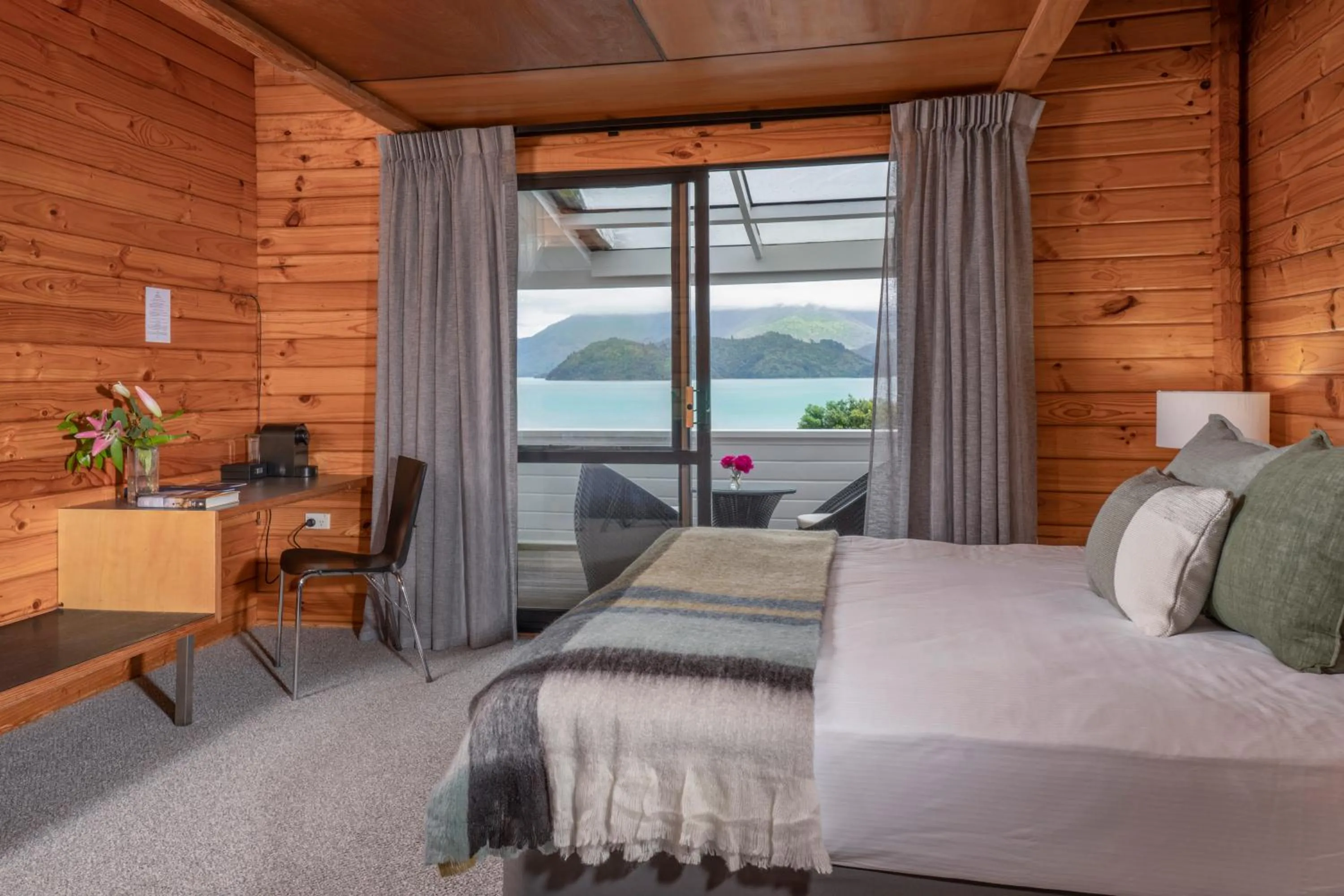 Bedroom, Bed in The Portage Resort