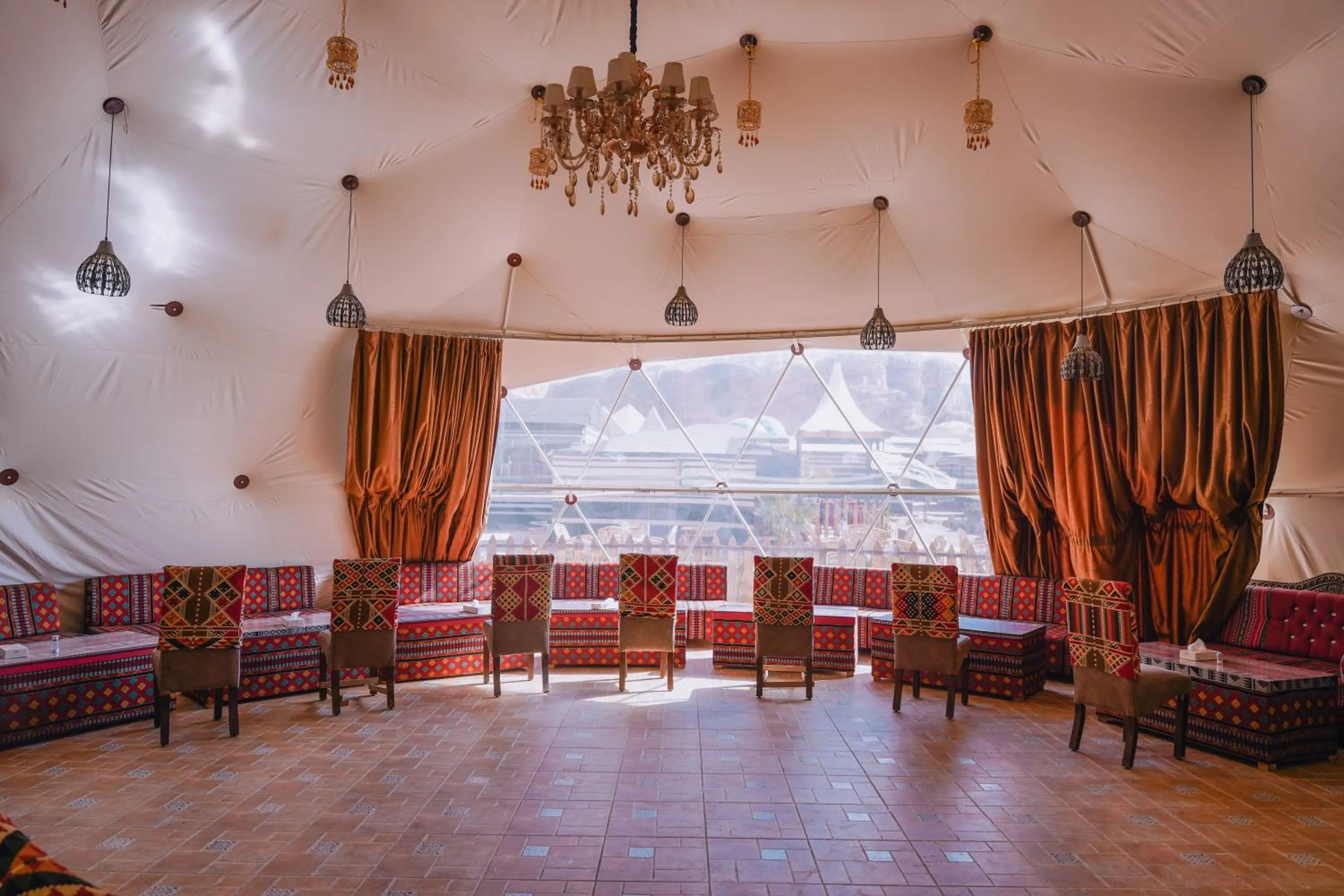 Restaurant/places to eat in Hasan Zawaideh Camp