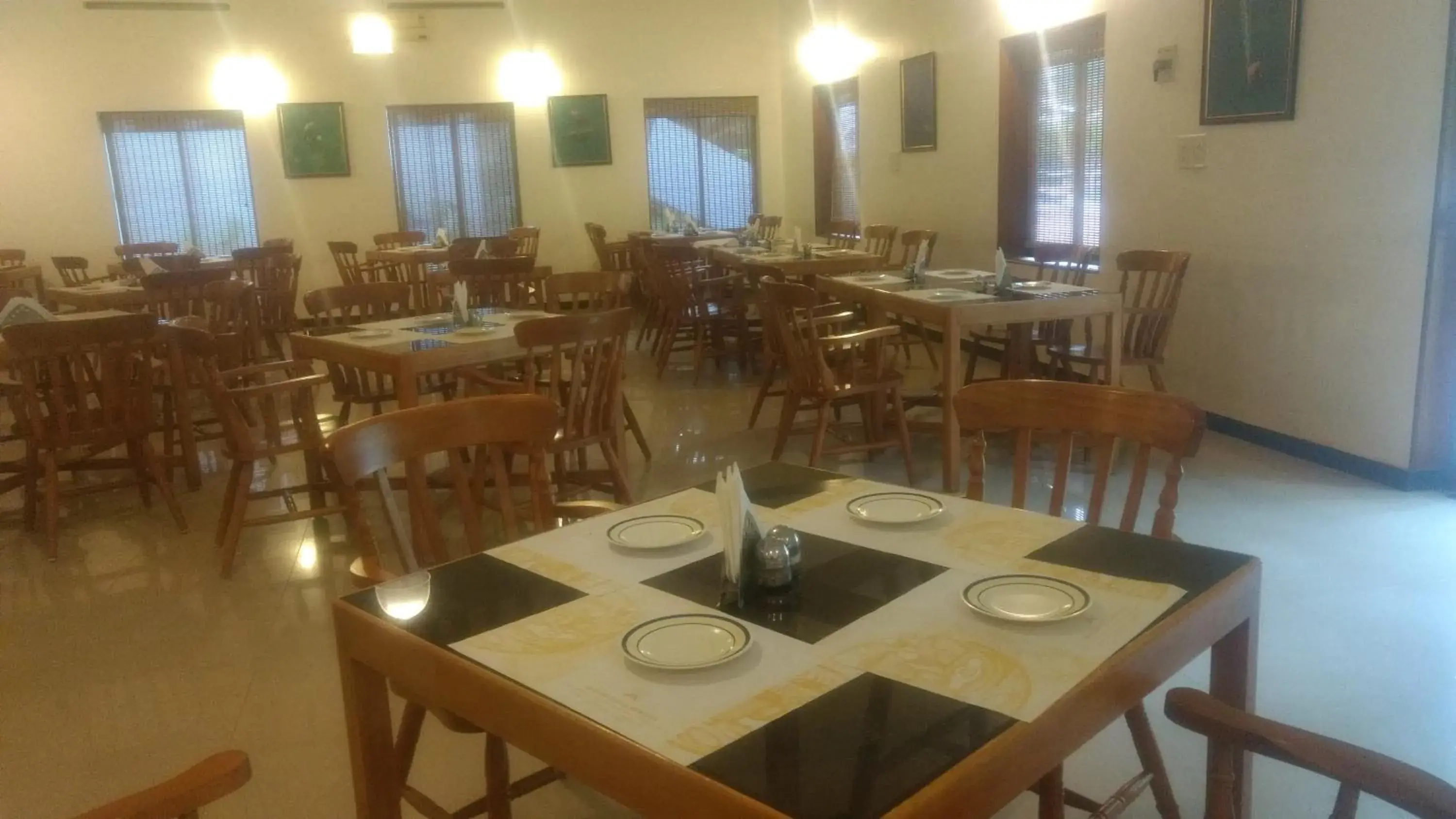 Restaurant/places to eat in Abad Harmonia Ayurvedic Beach Resort Restaurant/places to eat in Abad Harmonia Ayurvedic Beach Resort