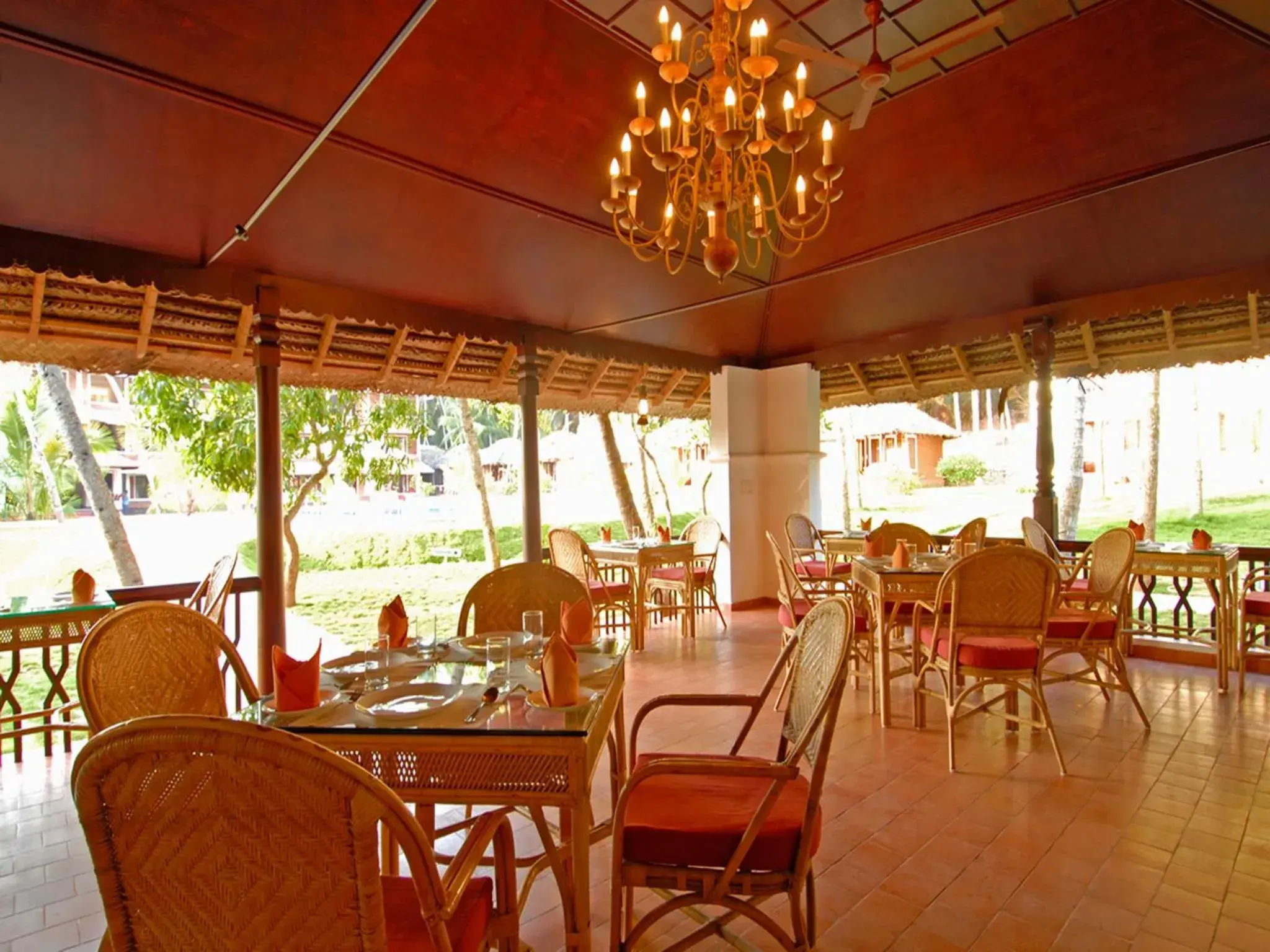 Restaurant/places to eat in Abad Harmonia Ayurvedic Beach Resort Restaurant/places to eat in Abad Harmonia Ayurvedic Beach Resort