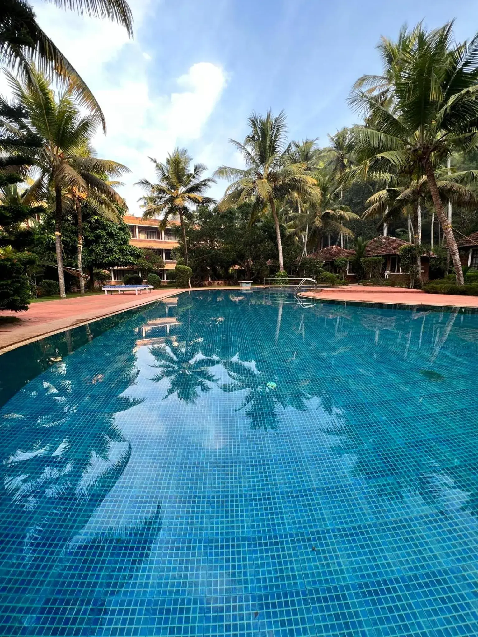 Swimming pool in Abad Harmonia Ayurvedic Beach Resort Swimming pool in Abad Harmonia Ayurvedic Beach Resort