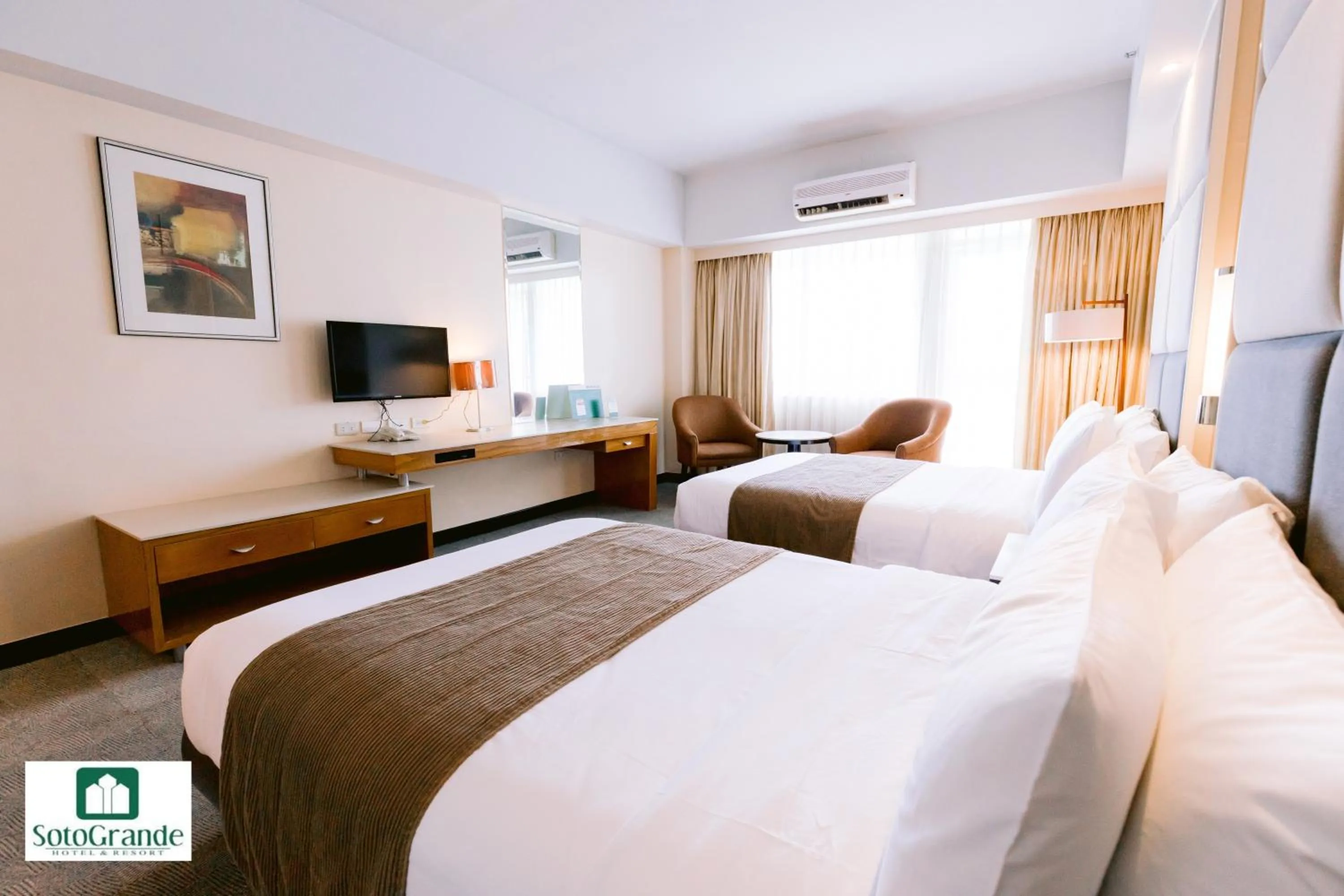 Bedroom, Bed in Sotogrande Hotel and Resort