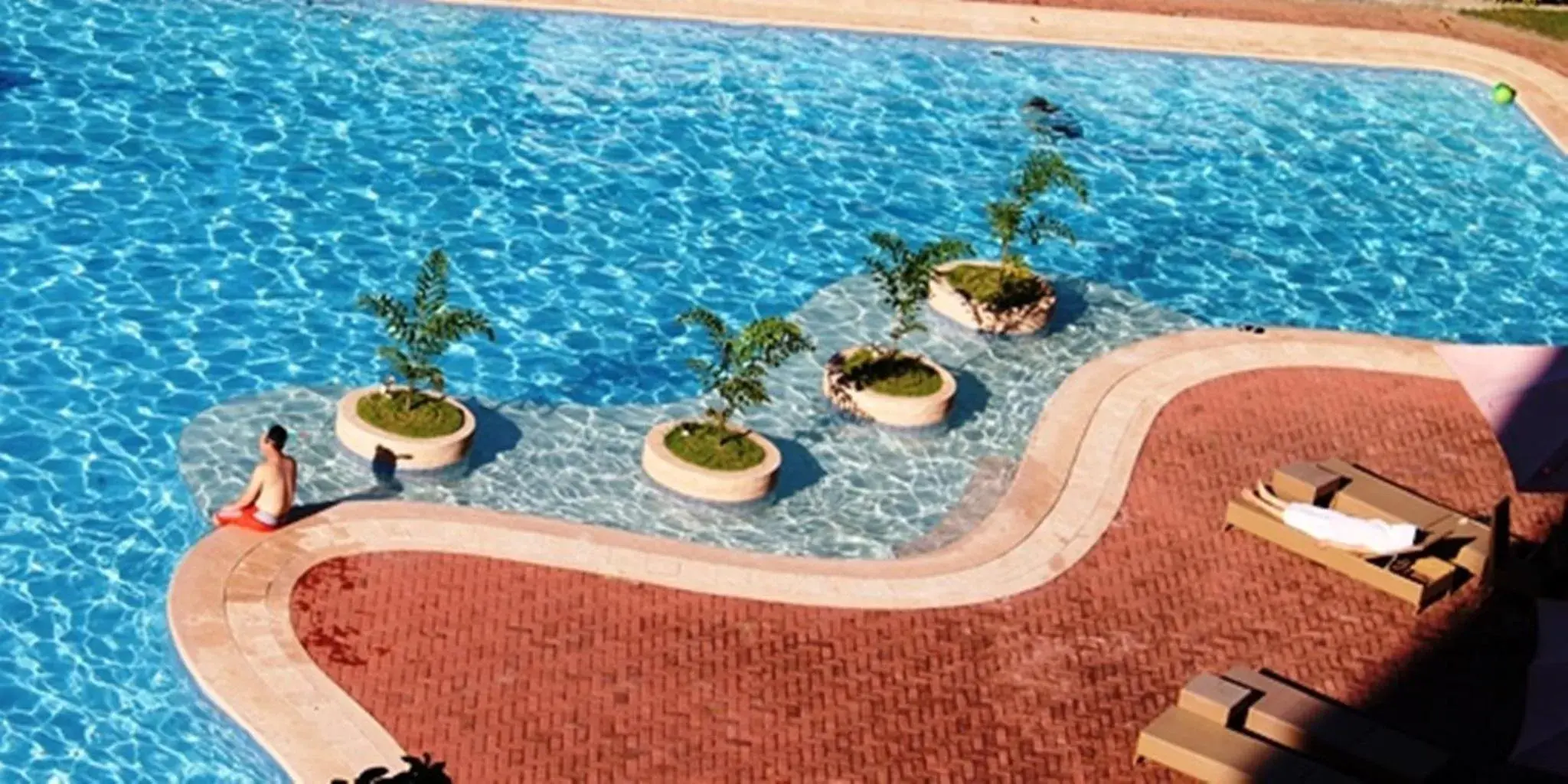 Swimming pool in Sotogrande Hotel and Resort Swimming pool in Sotogrande Hotel and Resort
