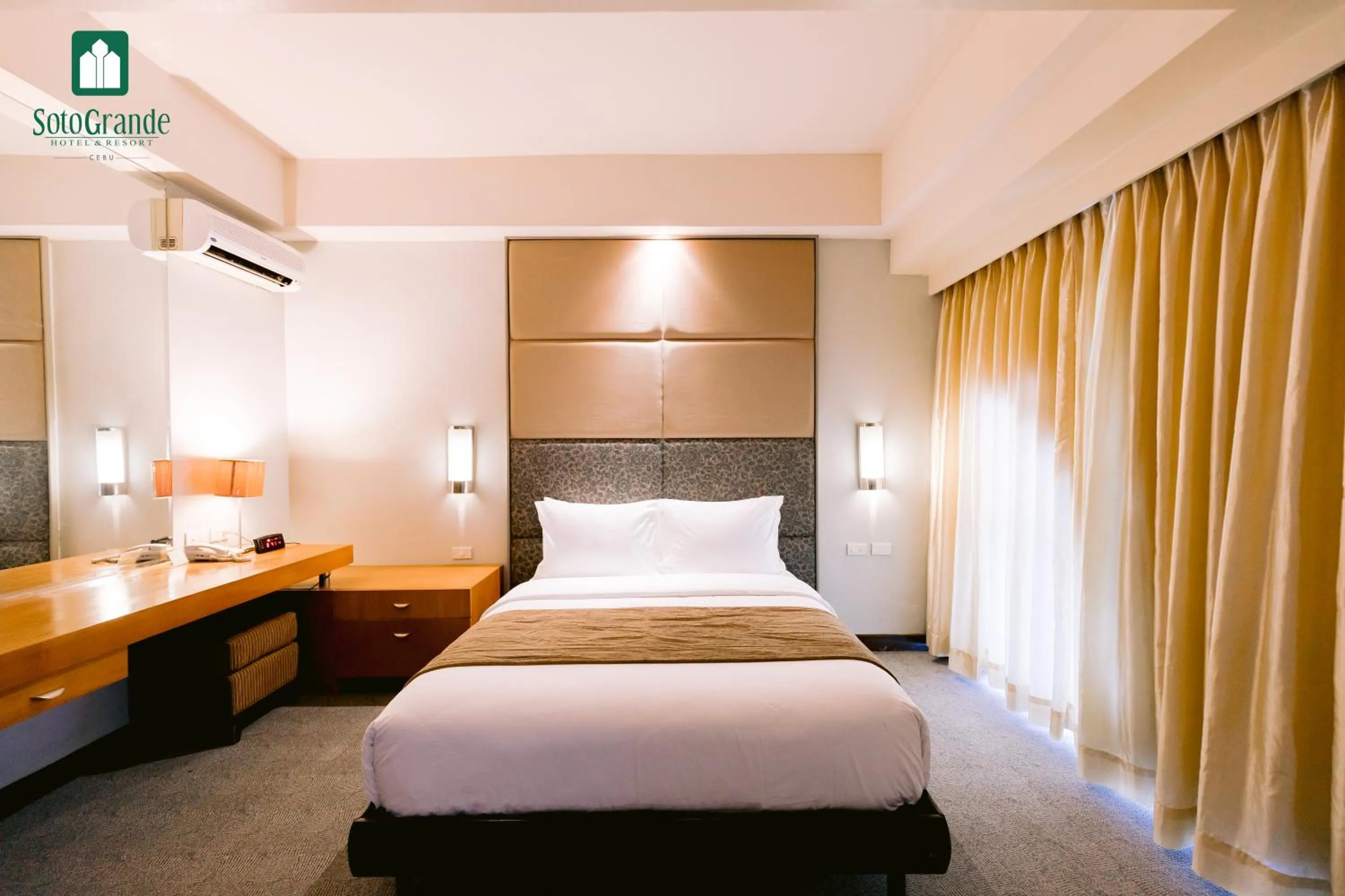 Bedroom, Bed in Sotogrande Hotel and Resort