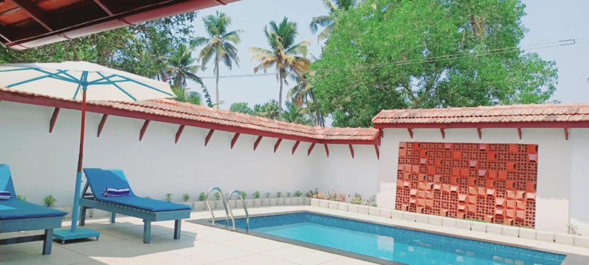 Swimming pool in Abad Turtle Beach