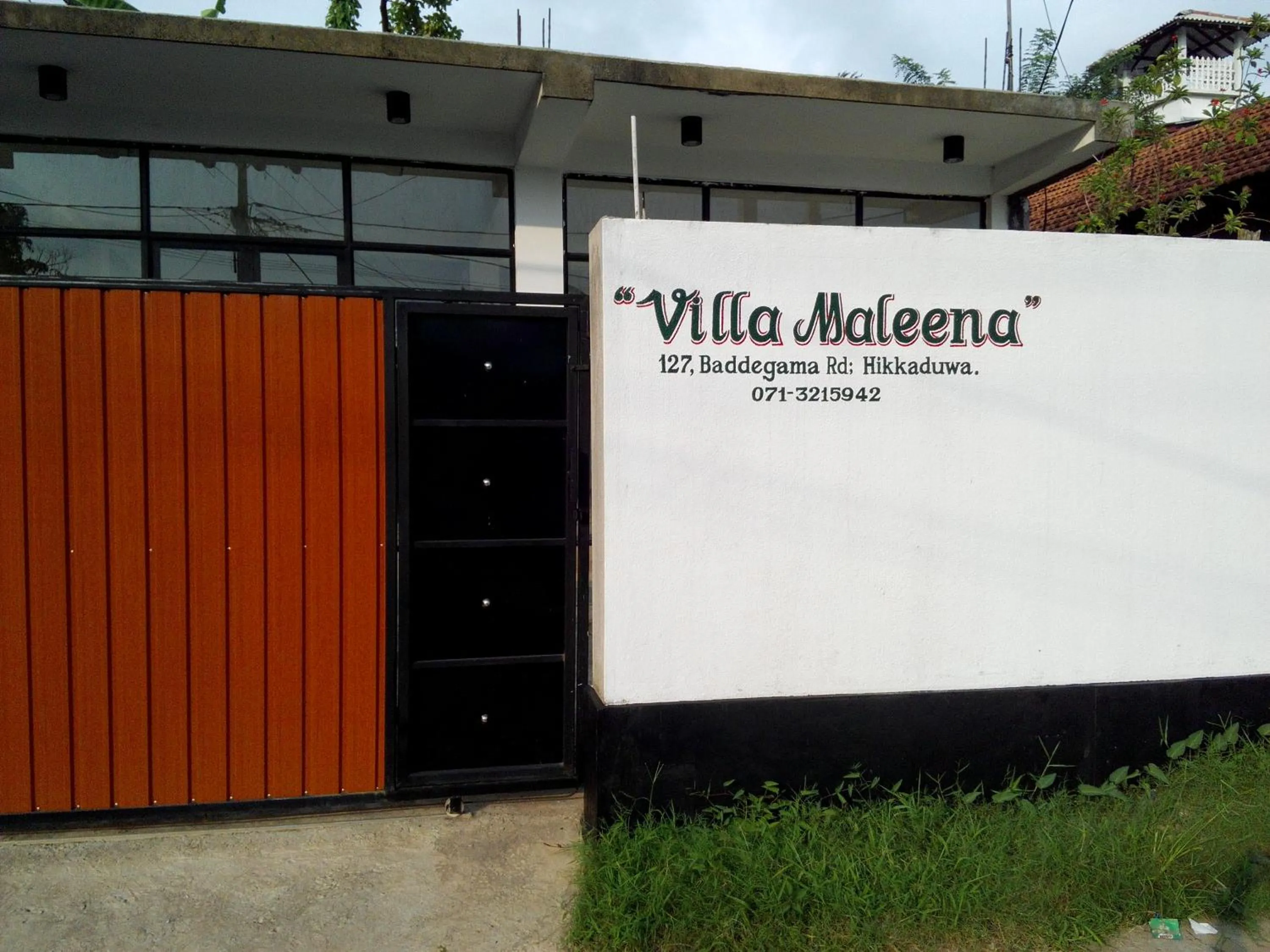 Property building in Villa Maleena