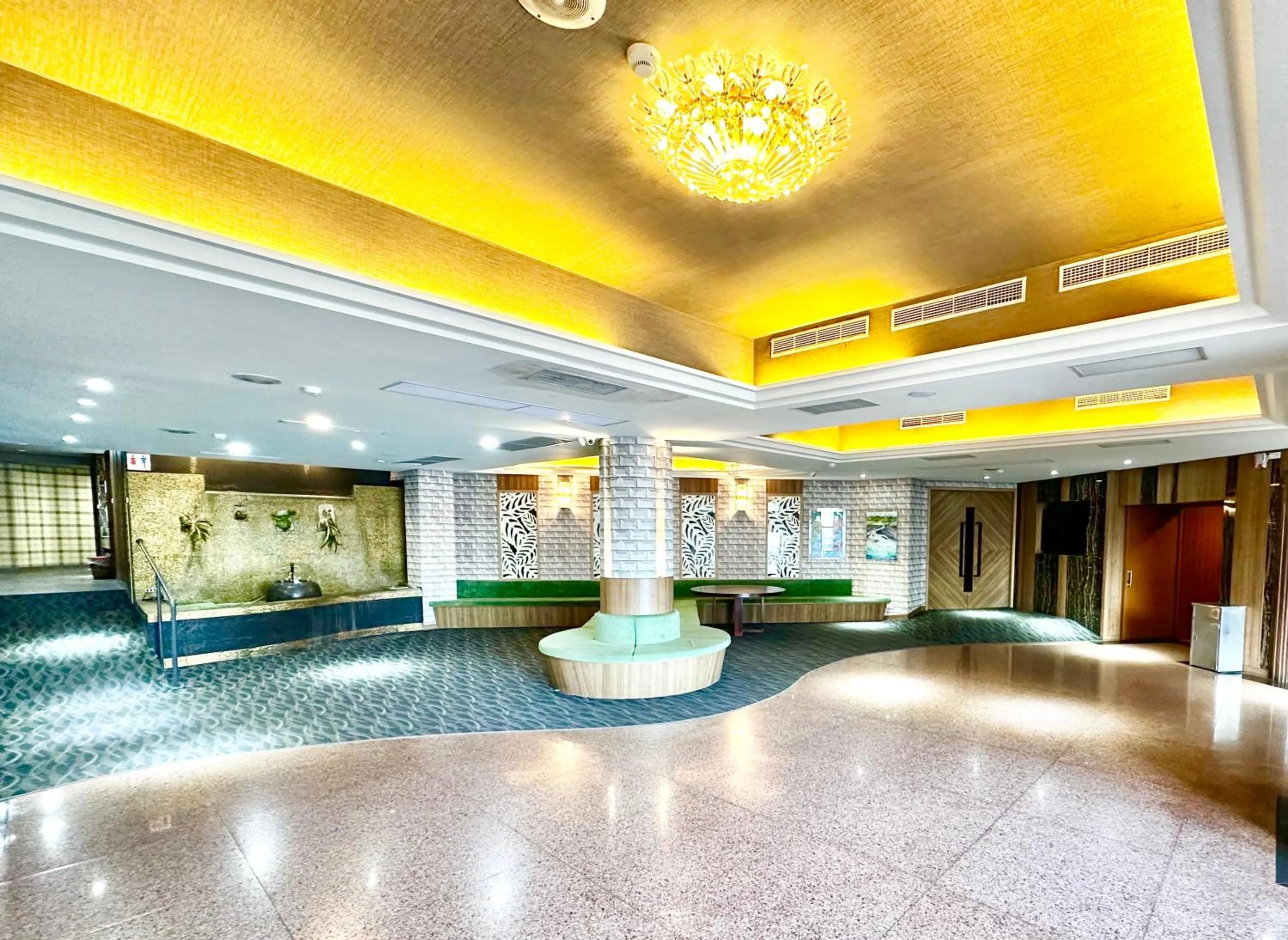 Living room in 東陽峇里商旅酒店