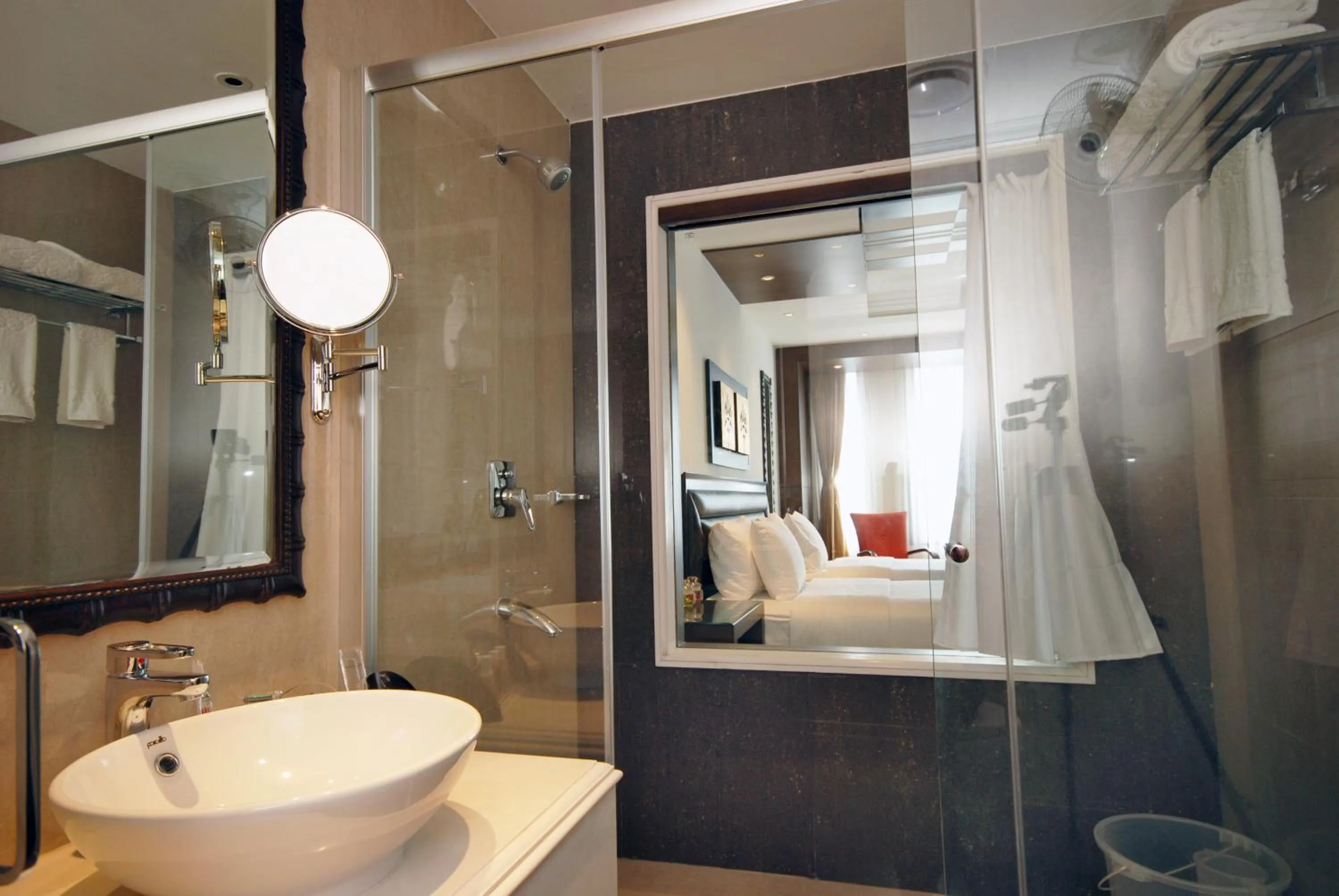 Bathroom in Mayfair Convention