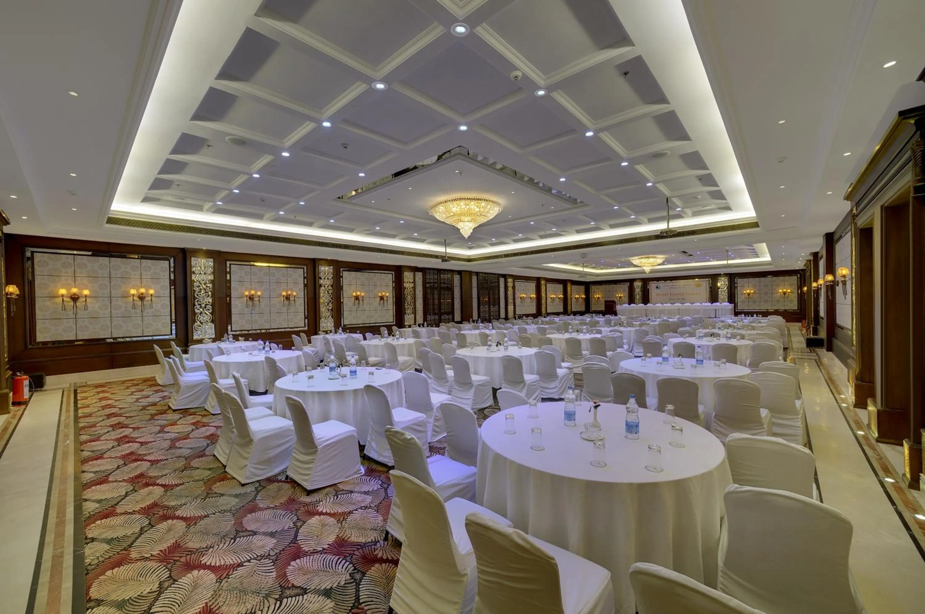 Banquet/Function facilities in Mayfair Convention