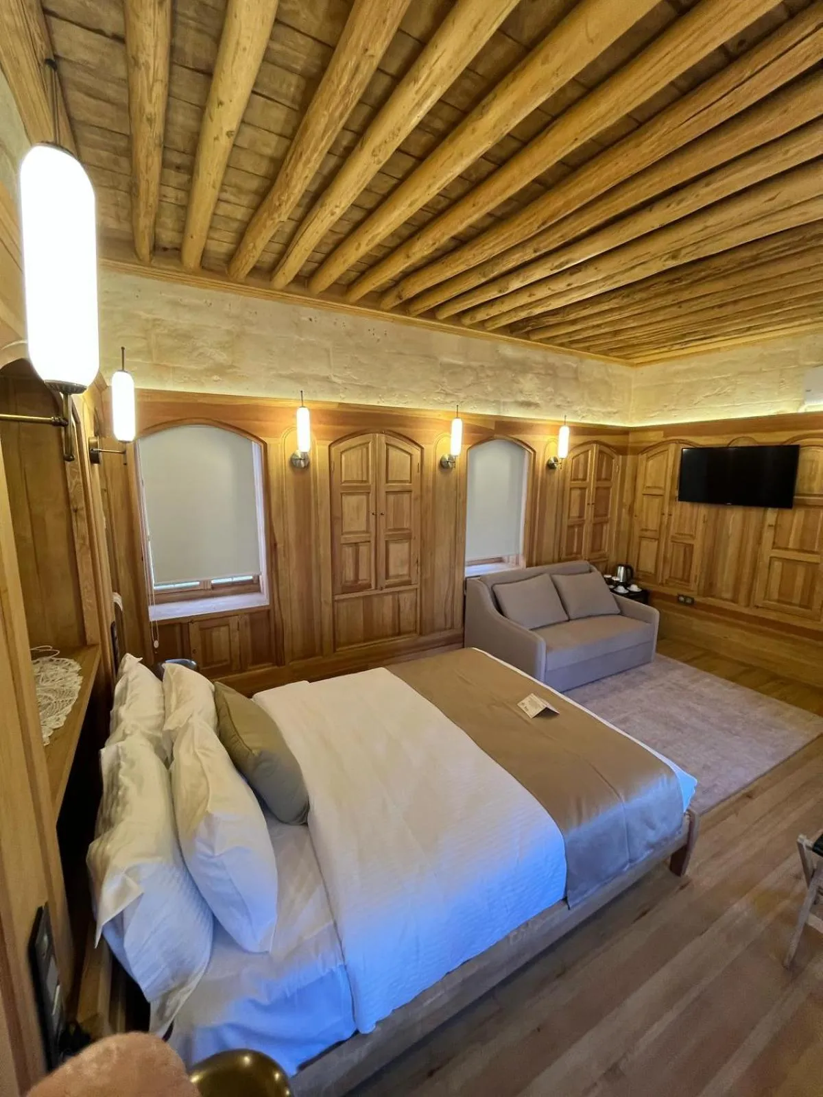 Bedroom, Bed in Zeynep Hanim Konagi