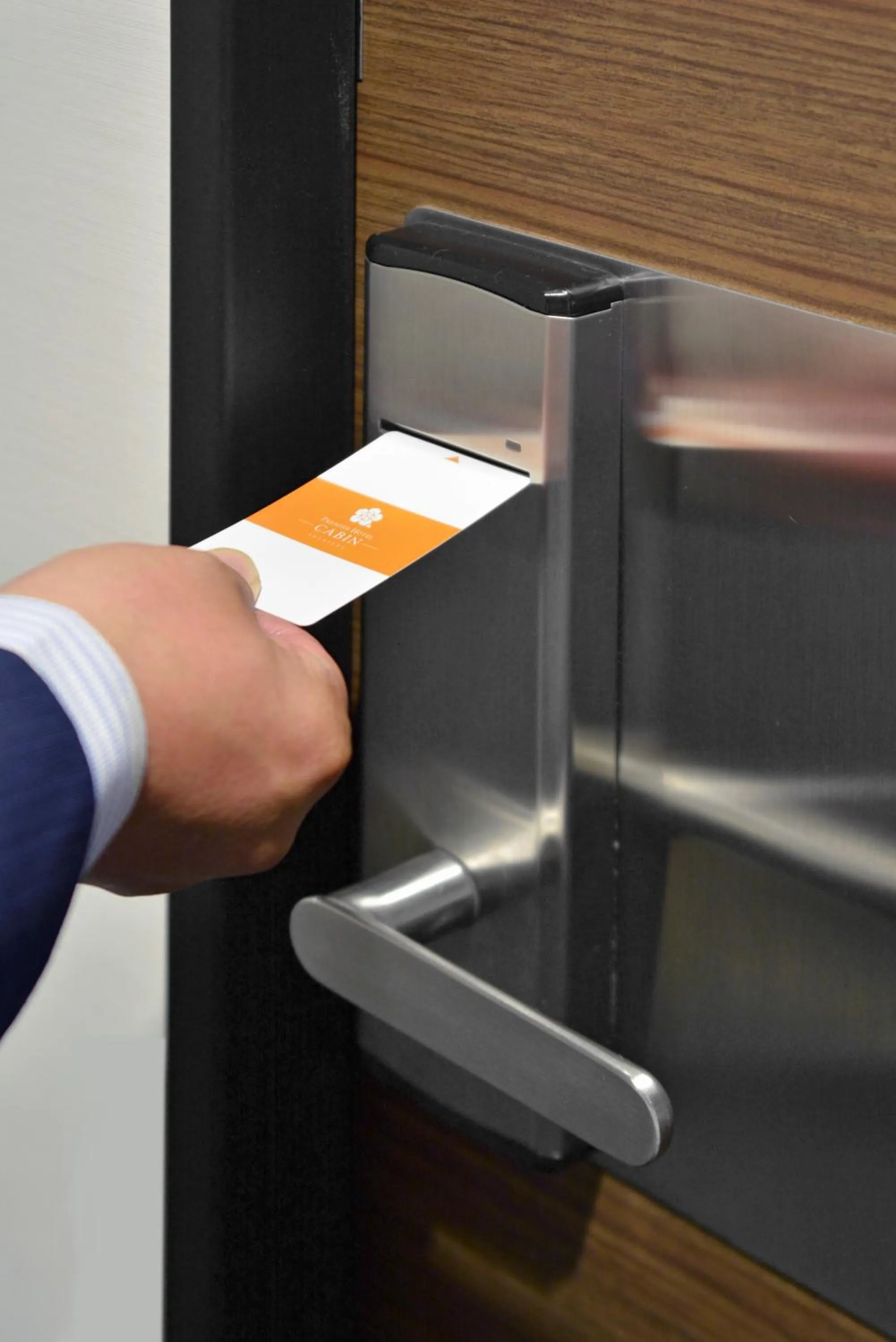 TV and multimedia in Premier Hotel Cabin Shinjuku