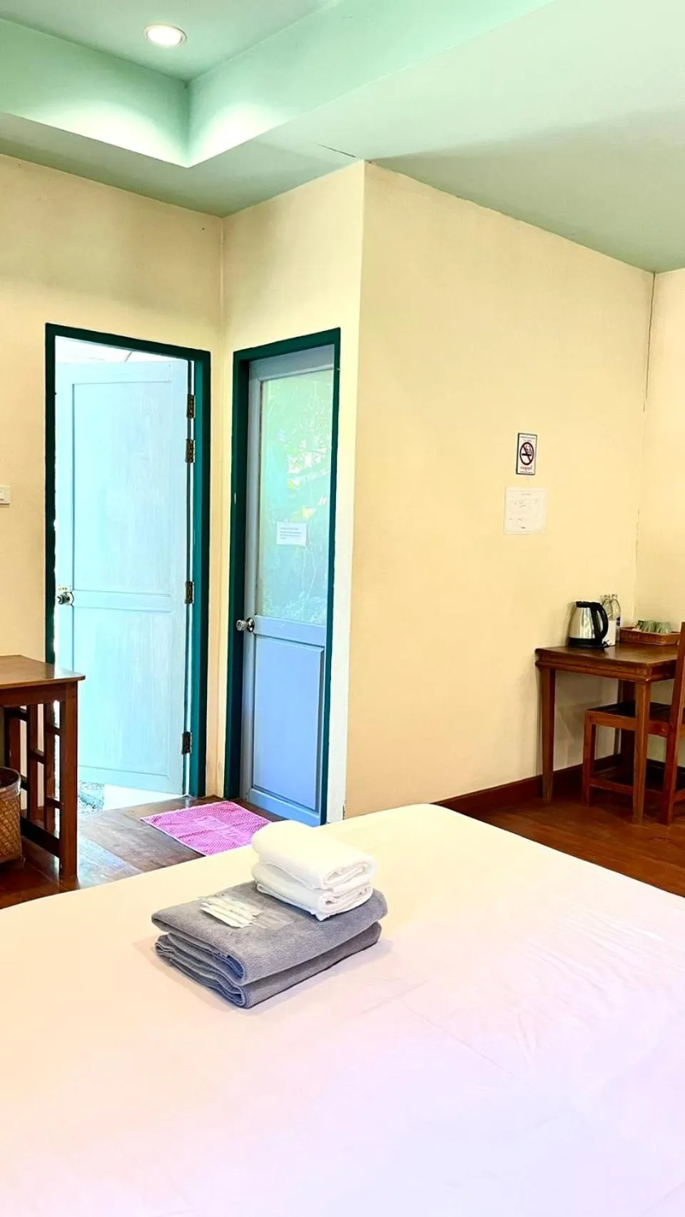 Bedroom, Bed in Pai Flora Resort