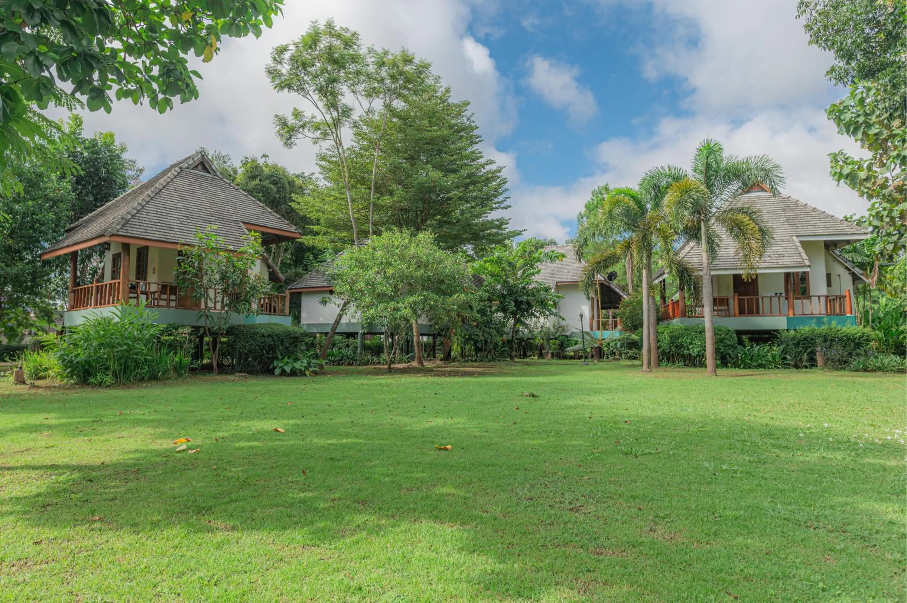 Property building in Pai Flora Resort