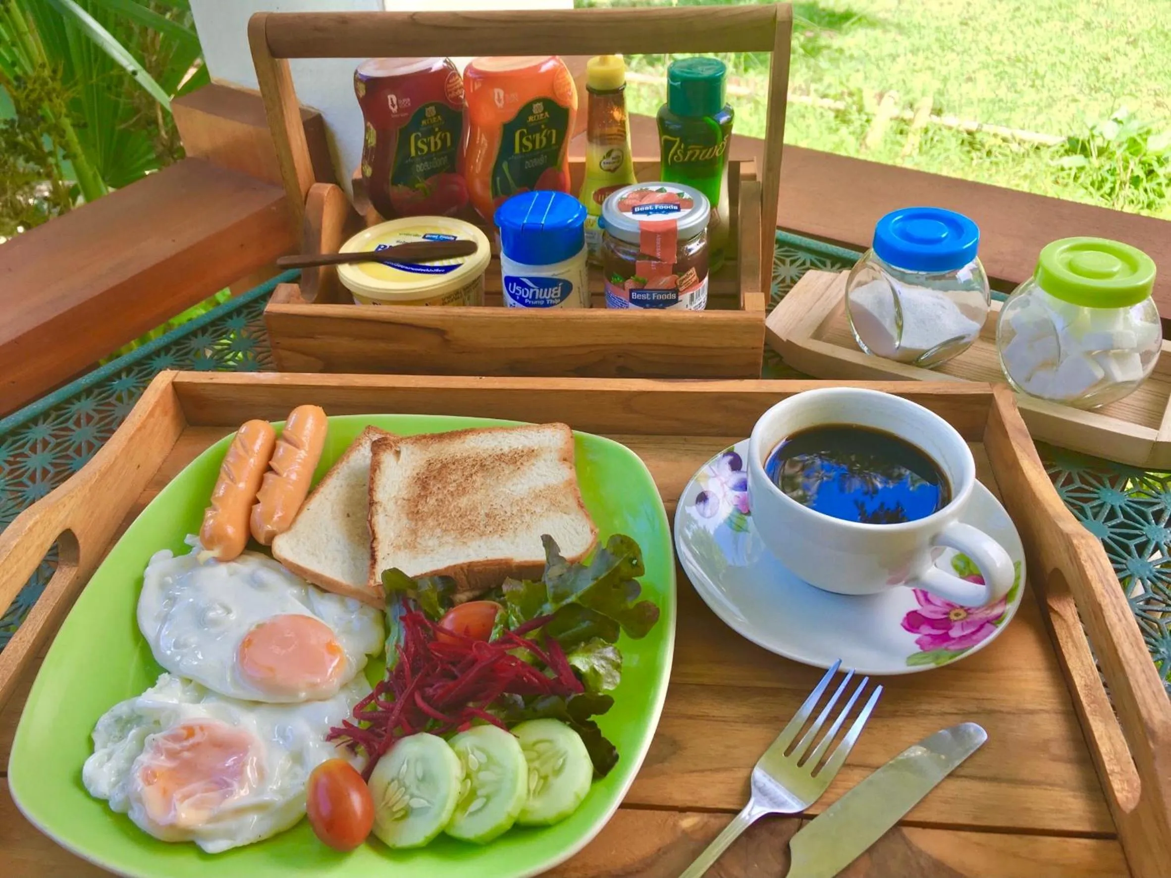 Food and drinks in Pai Flora Resort