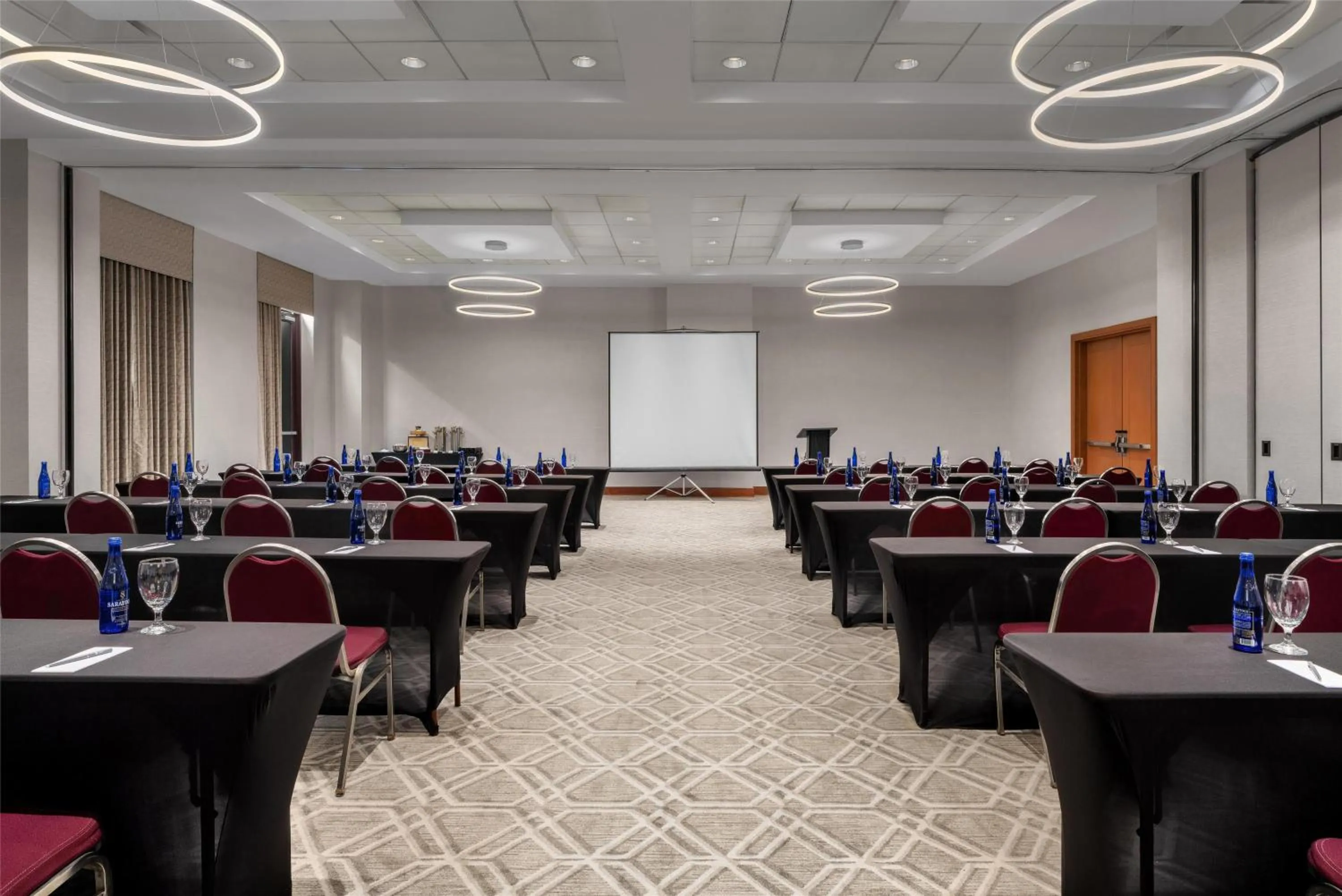 Meeting/conference room in Embassy Suites Boston at Logan Airport