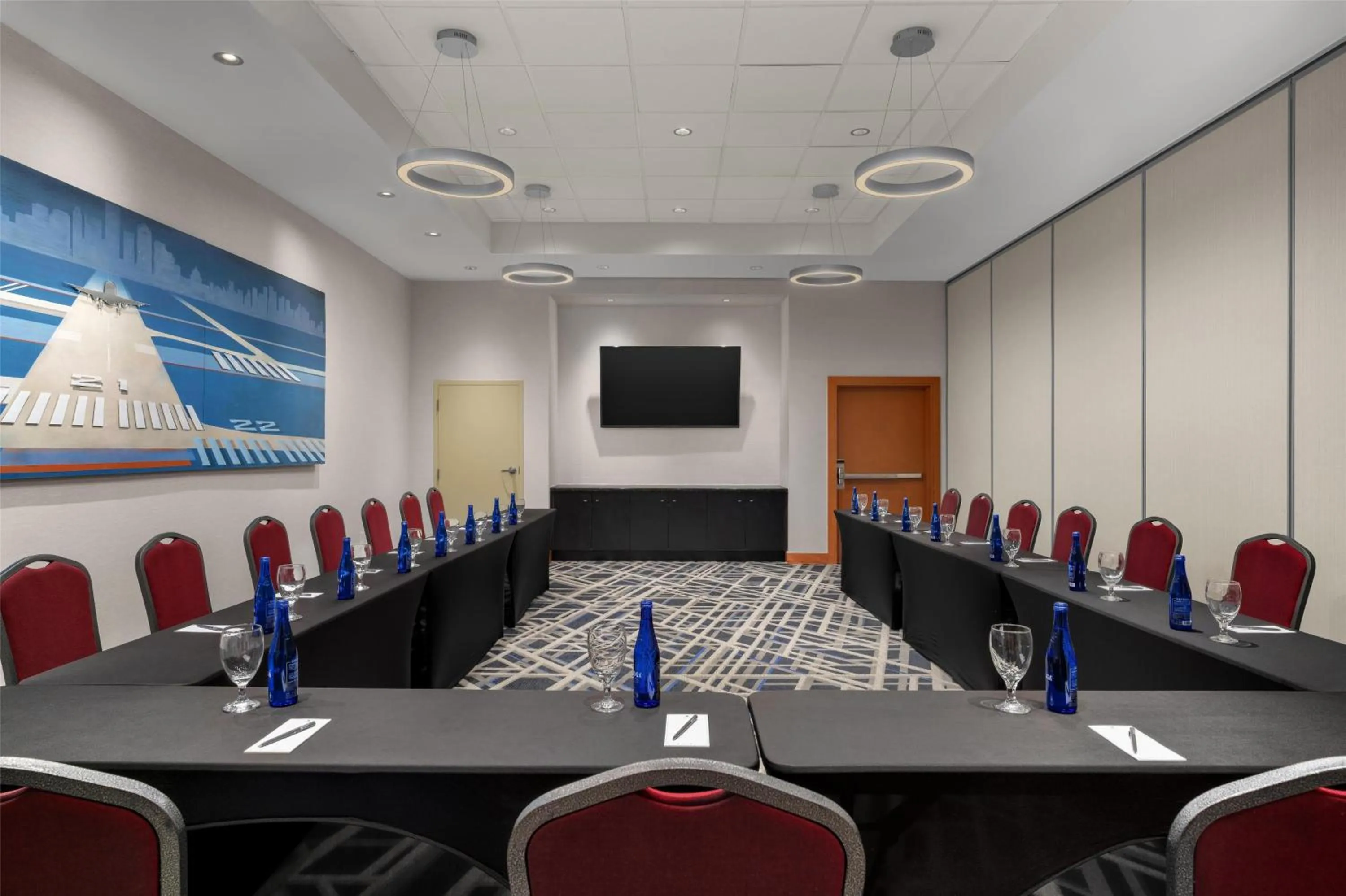 Meeting/conference room in Embassy Suites Boston at Logan Airport