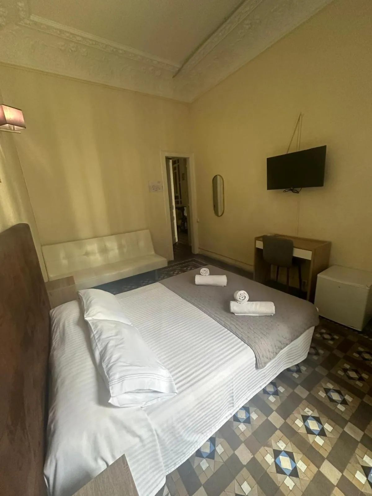 Bed in Hostal Balmes Centro