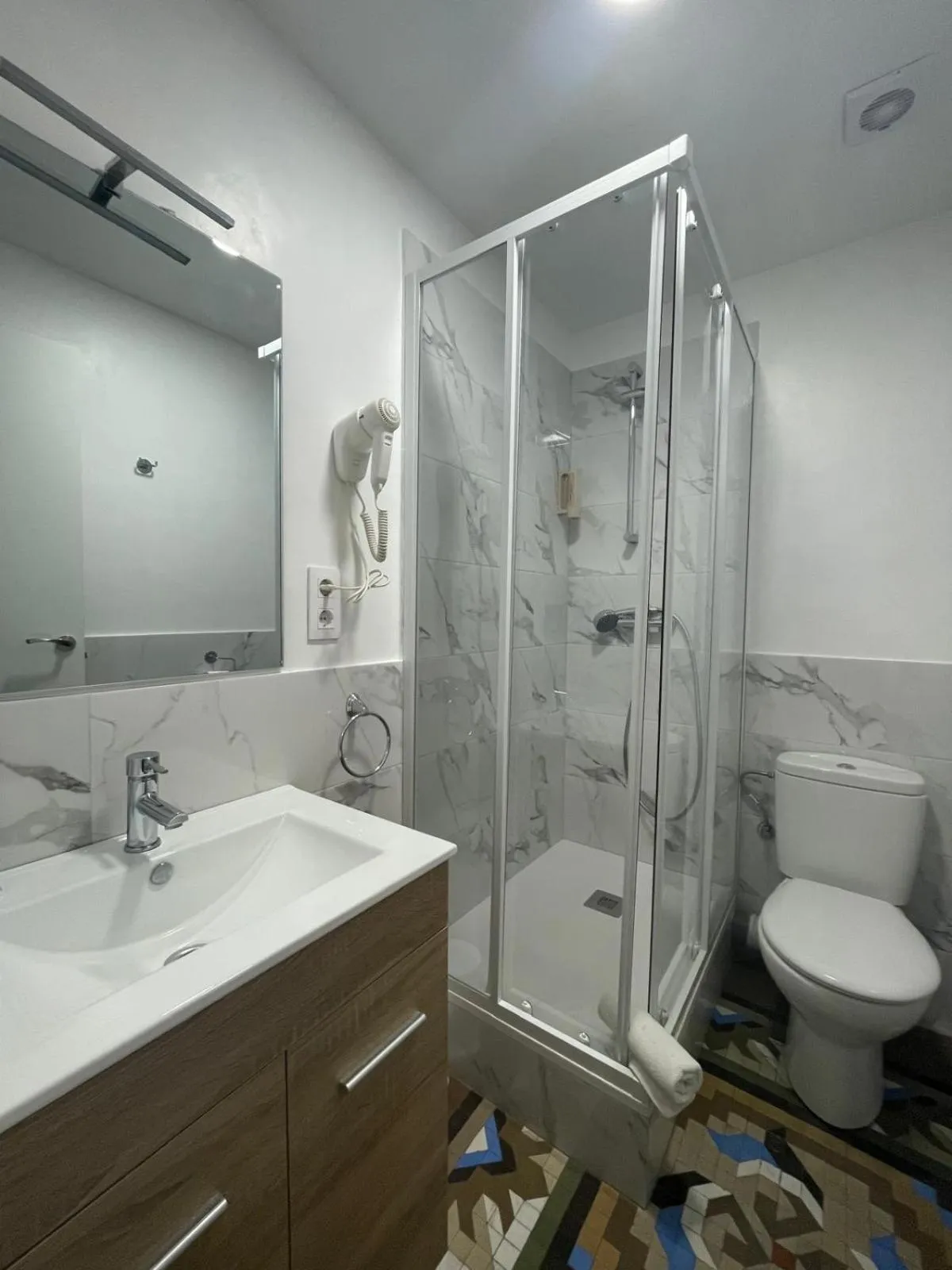 Hostal Balmes Centro