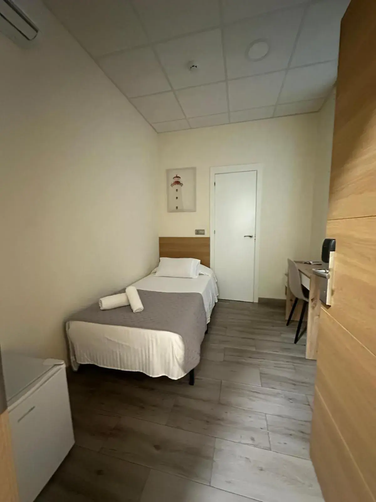 Single Room in Hostal Balmes Centro Single Room in Hostal Balmes Centro