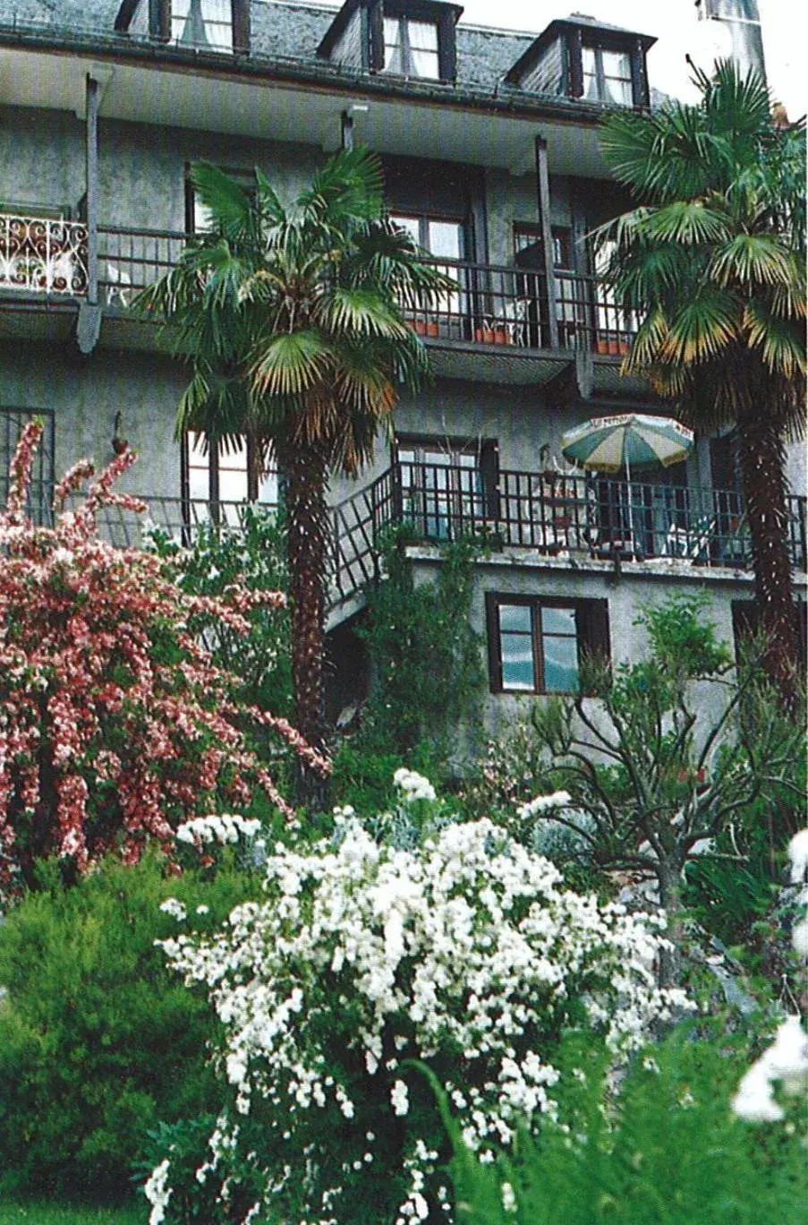 Property building in Logis Hôtel Beau Site Property building in Logis Hôtel Beau Site