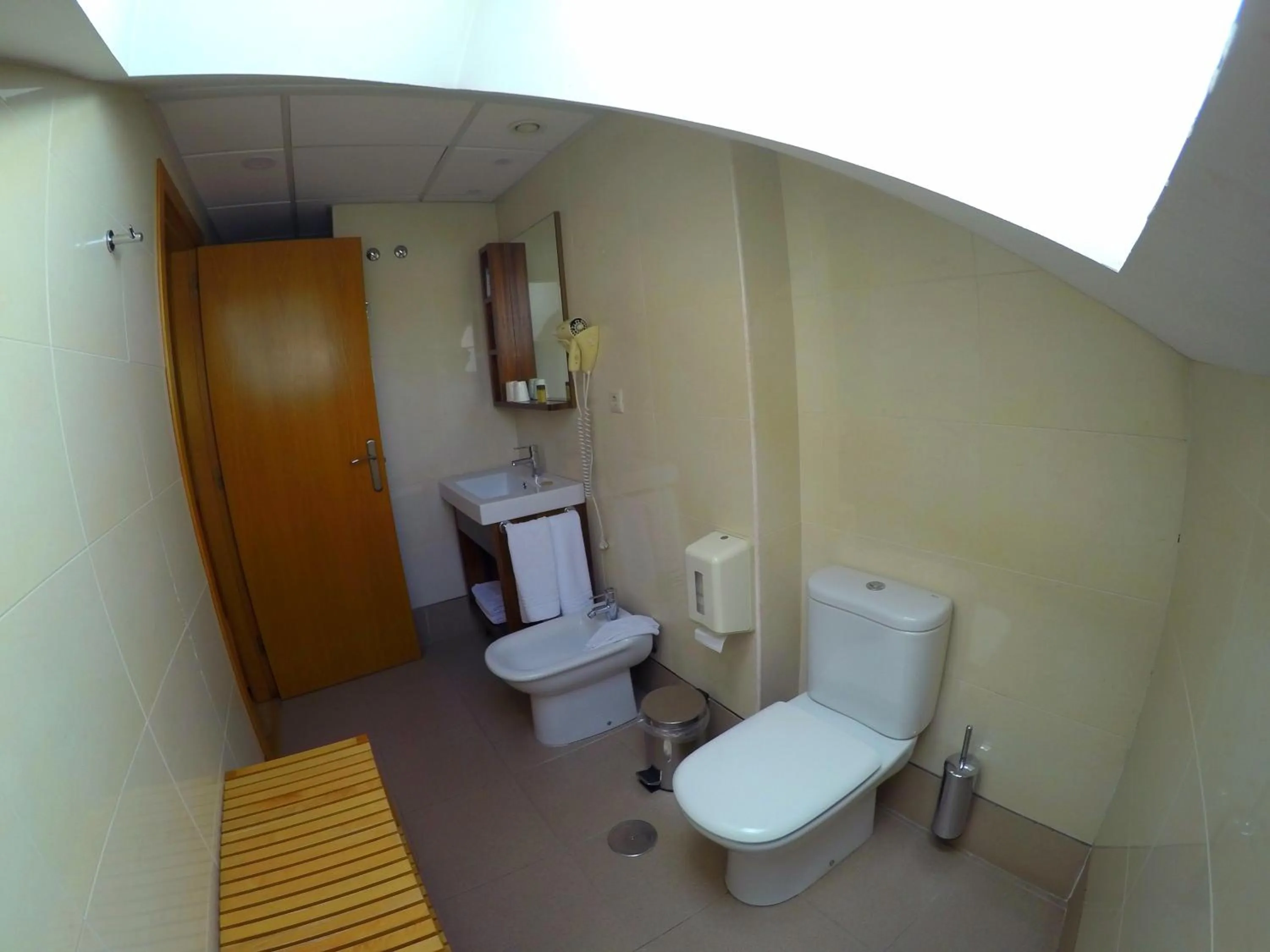 Toilet in Hotel Ruta de la Plata de Asturias