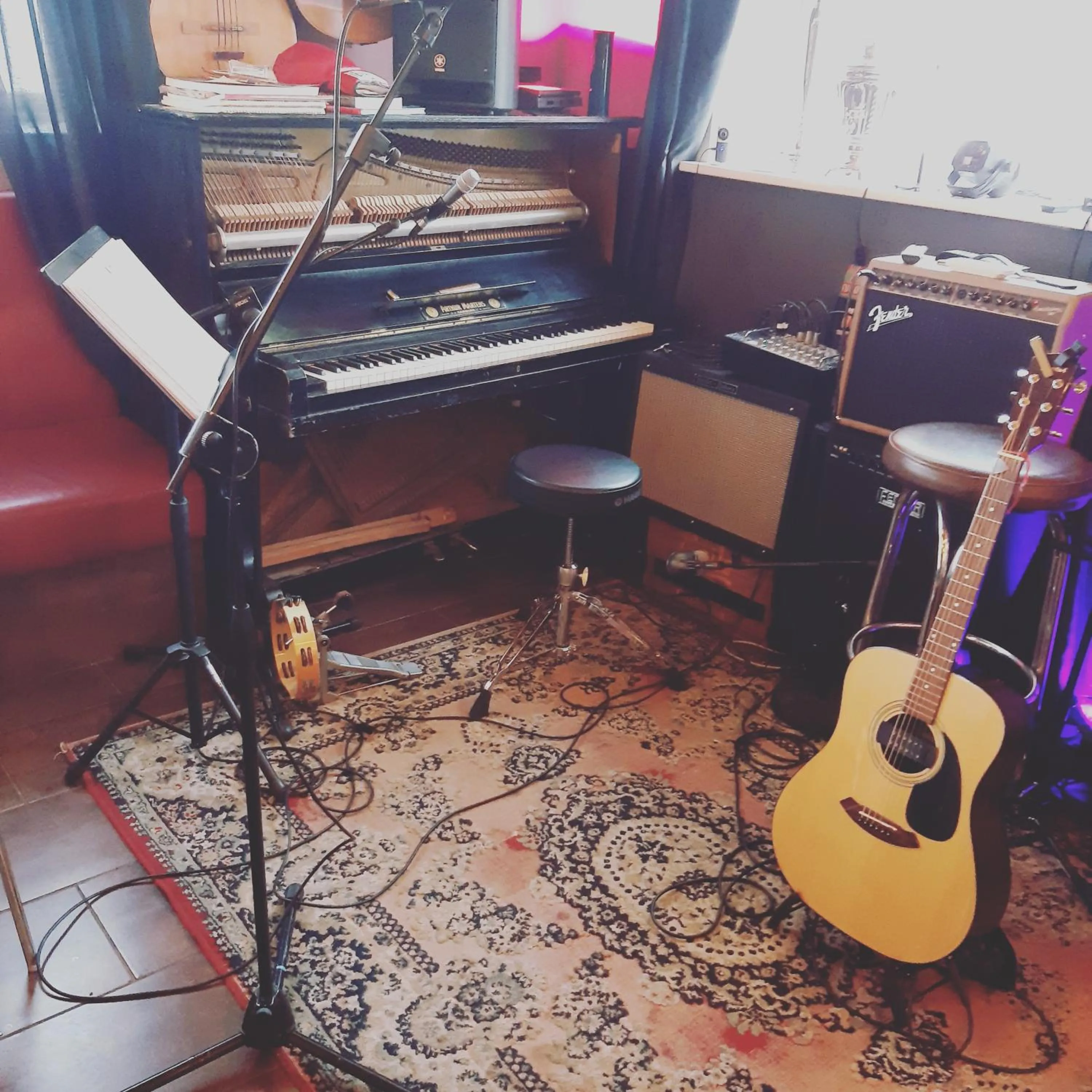 Nightclub / DJ in Tehúsið Hostel