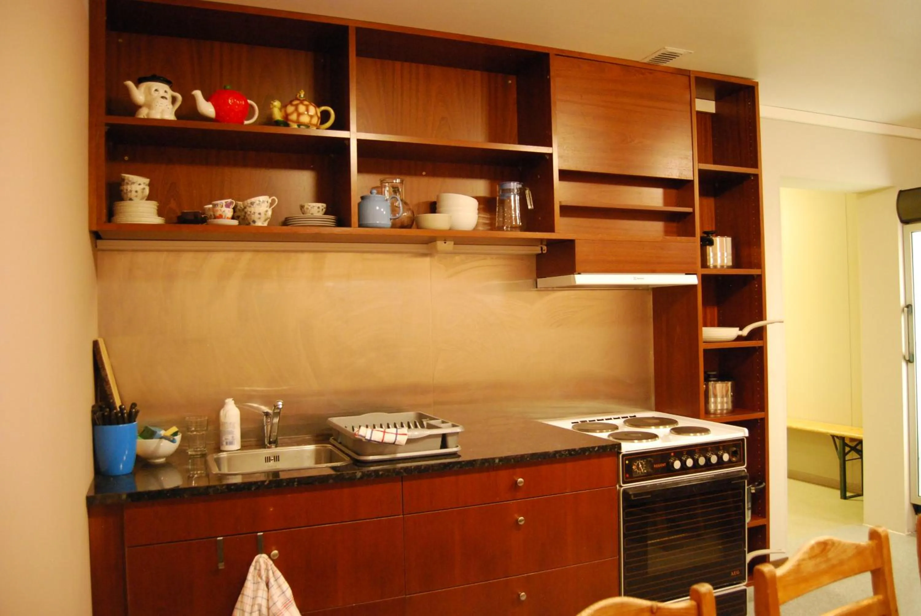 Kitchen or kitchenette in Tehúsið Hostel