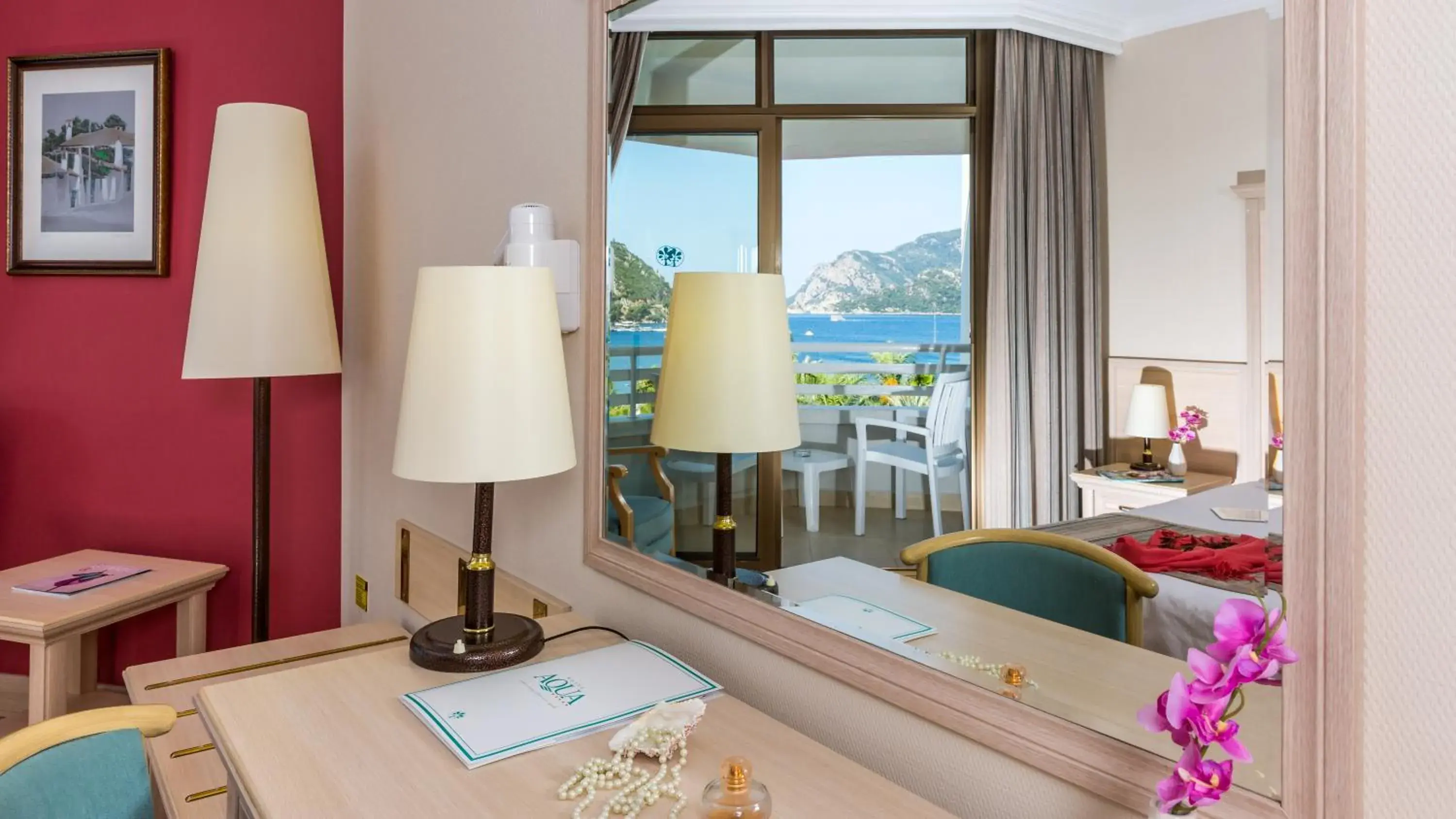 Standard Double or Twin Room with Partial Sea View in Hotel Aqua Standard Double or Twin Room with Partial Sea View in Hotel Aqua