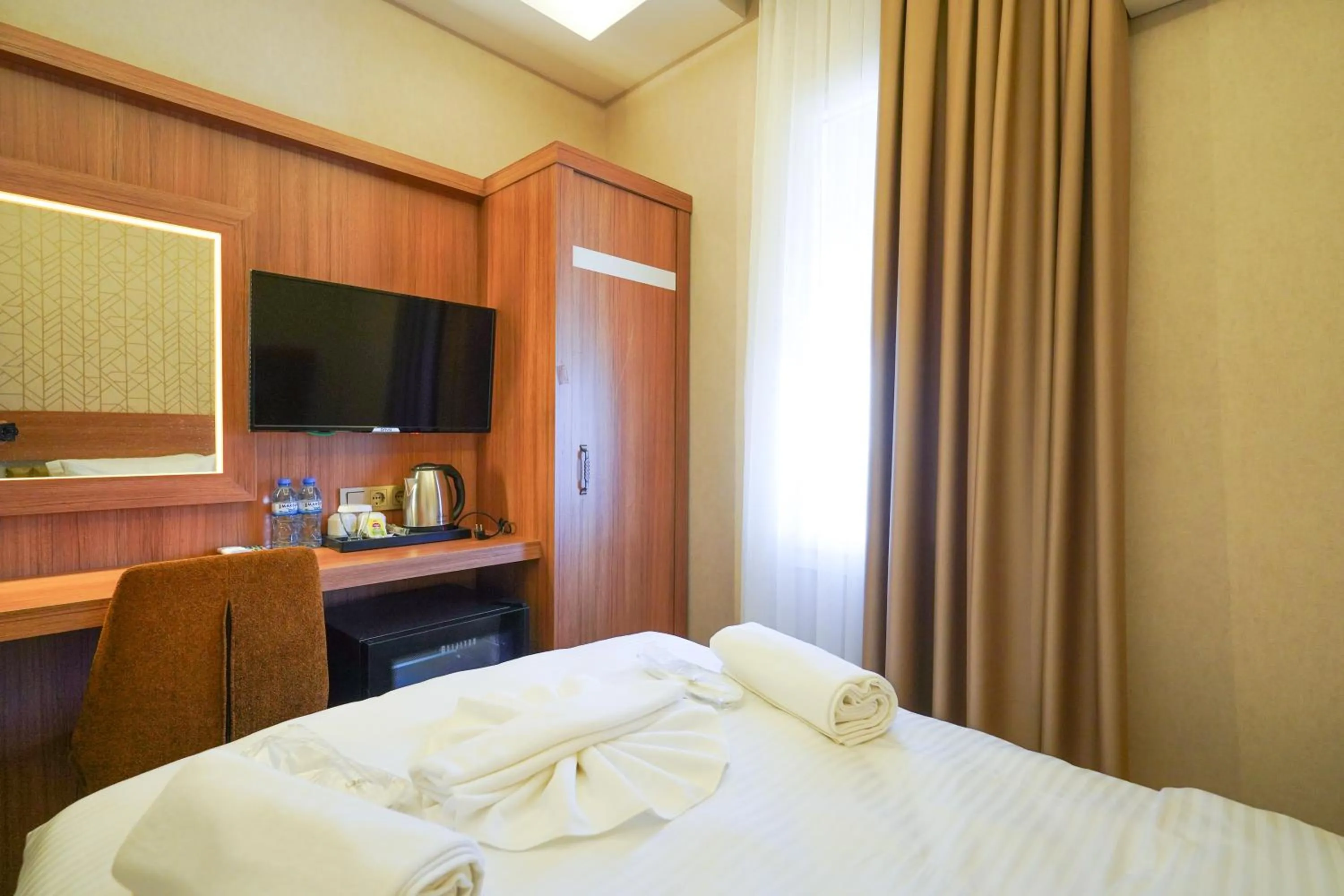 Bedroom, Bed in Ugurlu Hotel