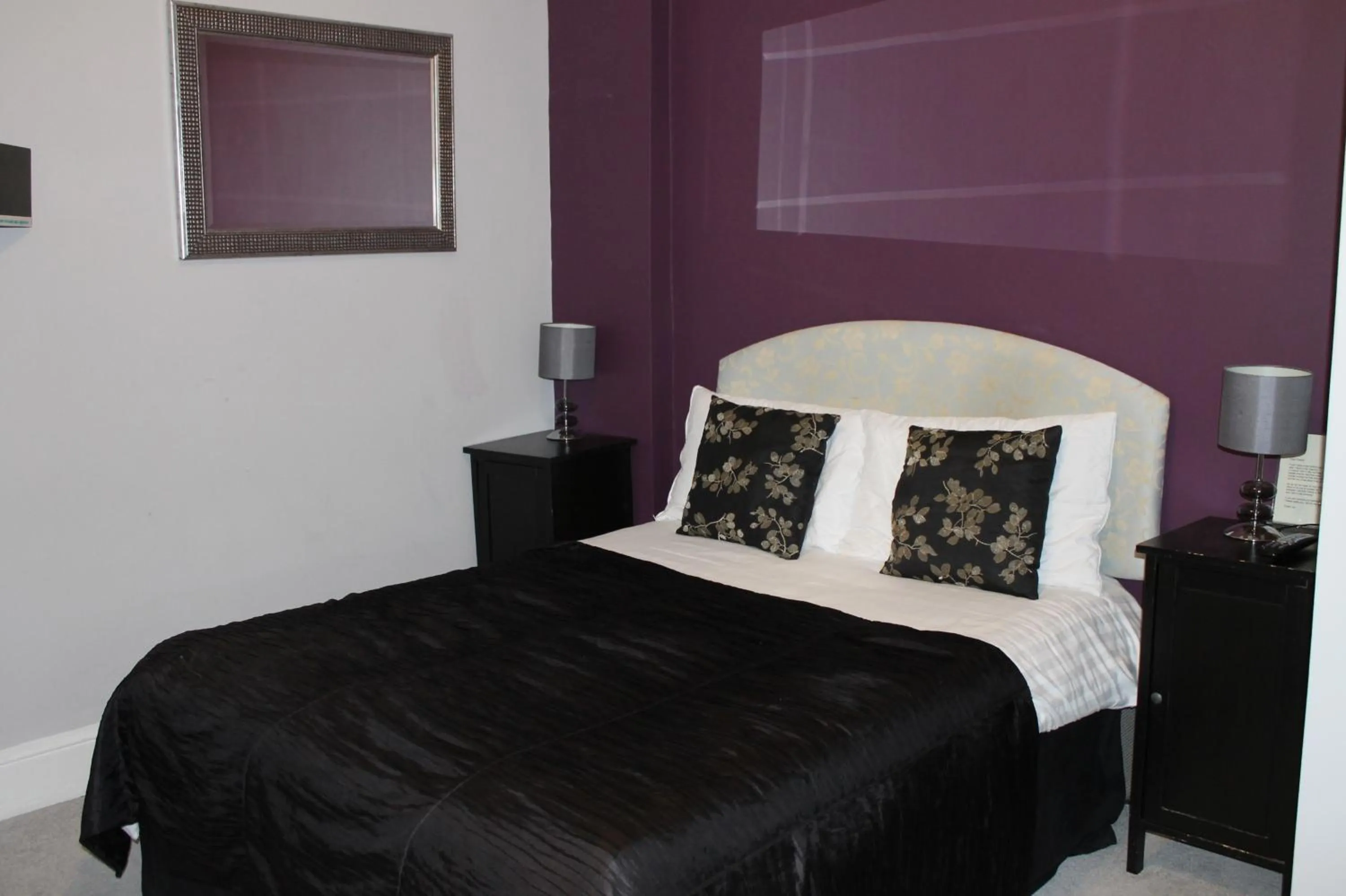 Bed in The Wimbledon Hotel