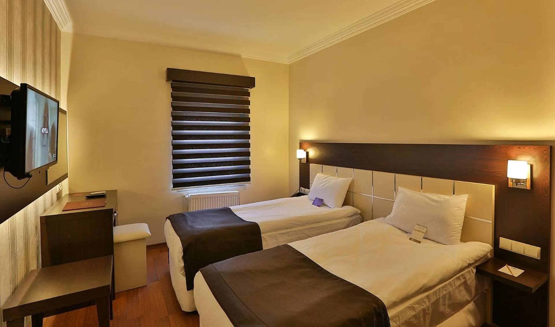 Bed in Gaziantep Garni Hotel