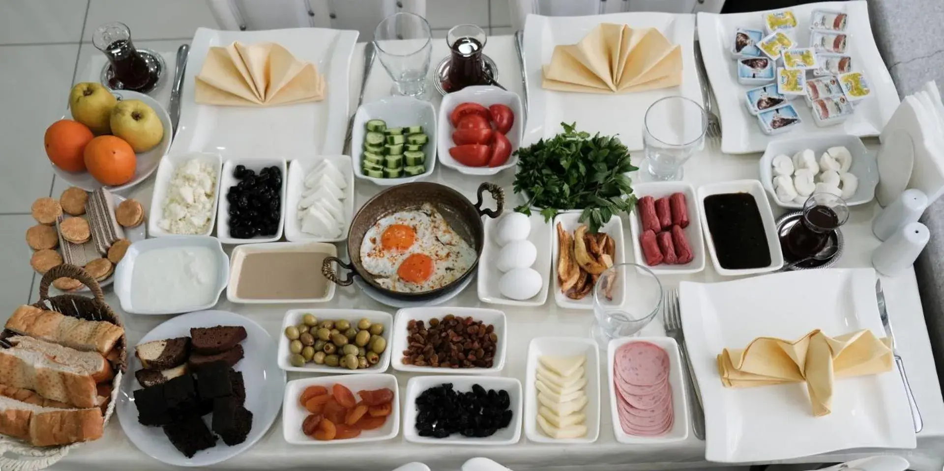 Breakfast in Gaziantep Garni Hotel Breakfast in Gaziantep Garni Hotel