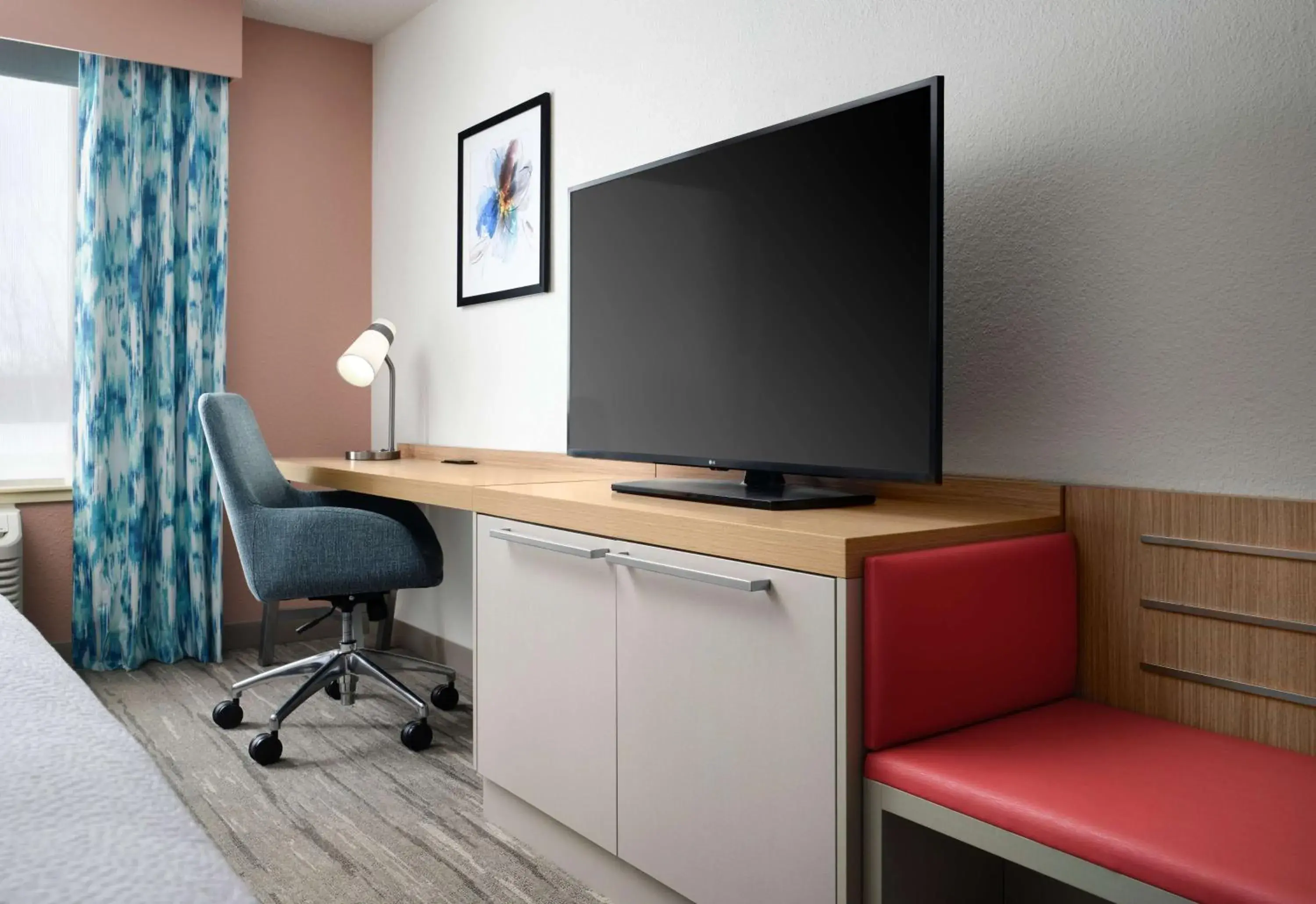 Bedroom in Hilton Garden Inn Boston-Burlington Bedroom in Hilton Garden Inn Boston-Burlington